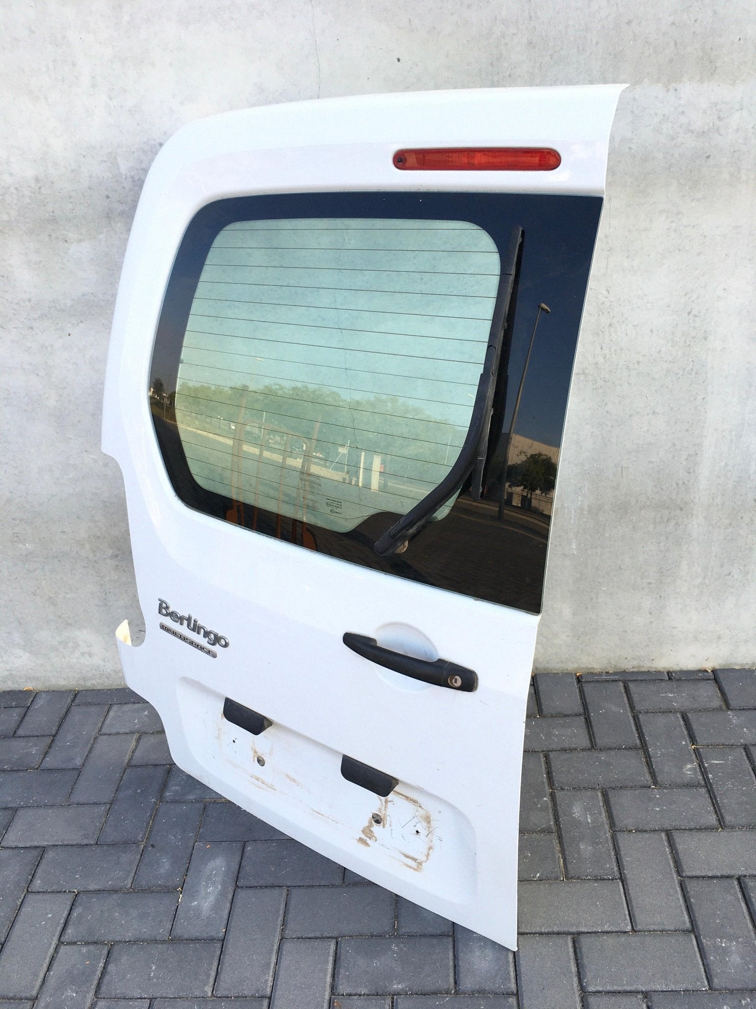 Porton trasero izquierdo Citroen Berlingo II - 9820436980