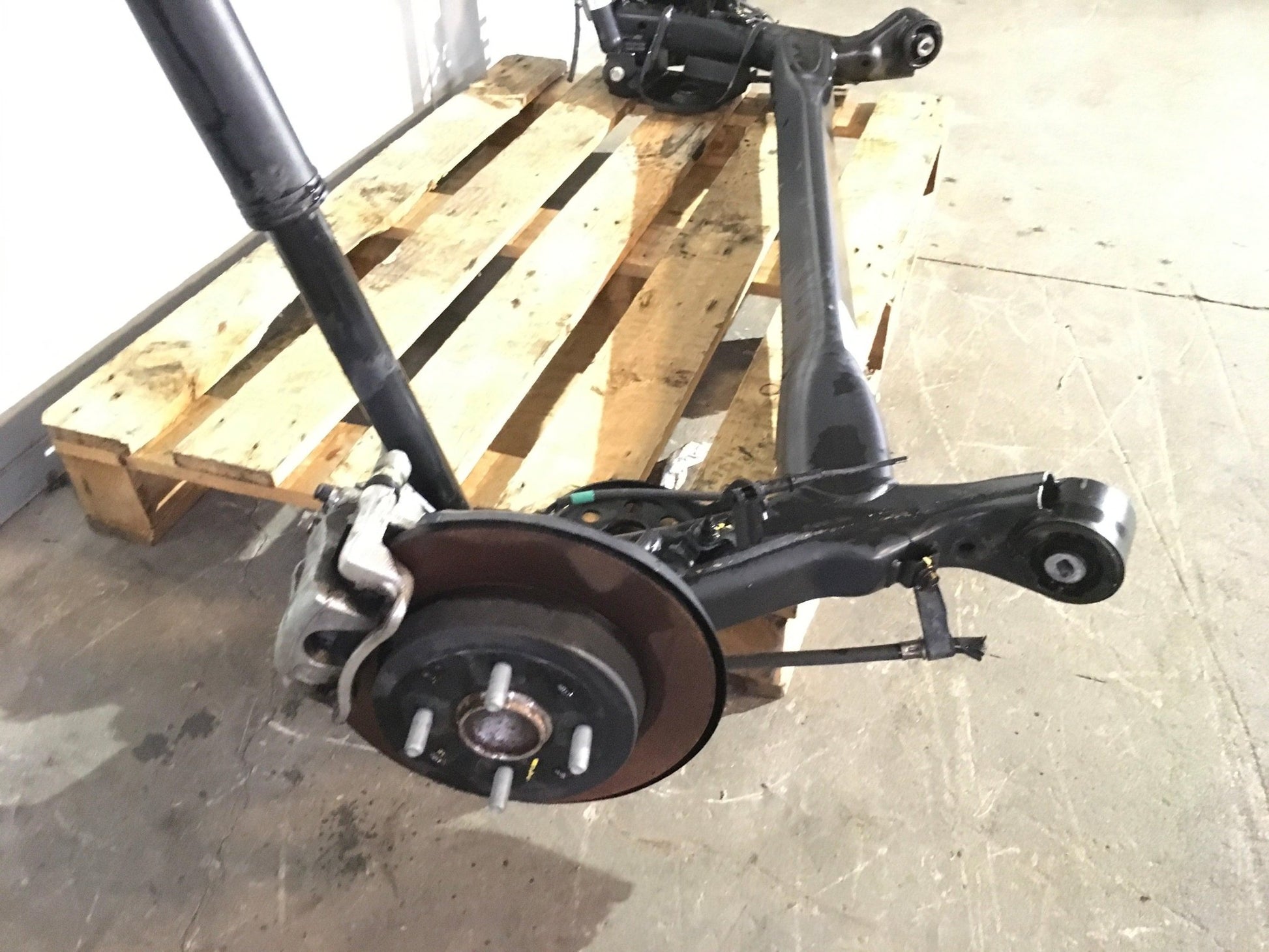 Puente trasero Kia Stonic - 55100H8510