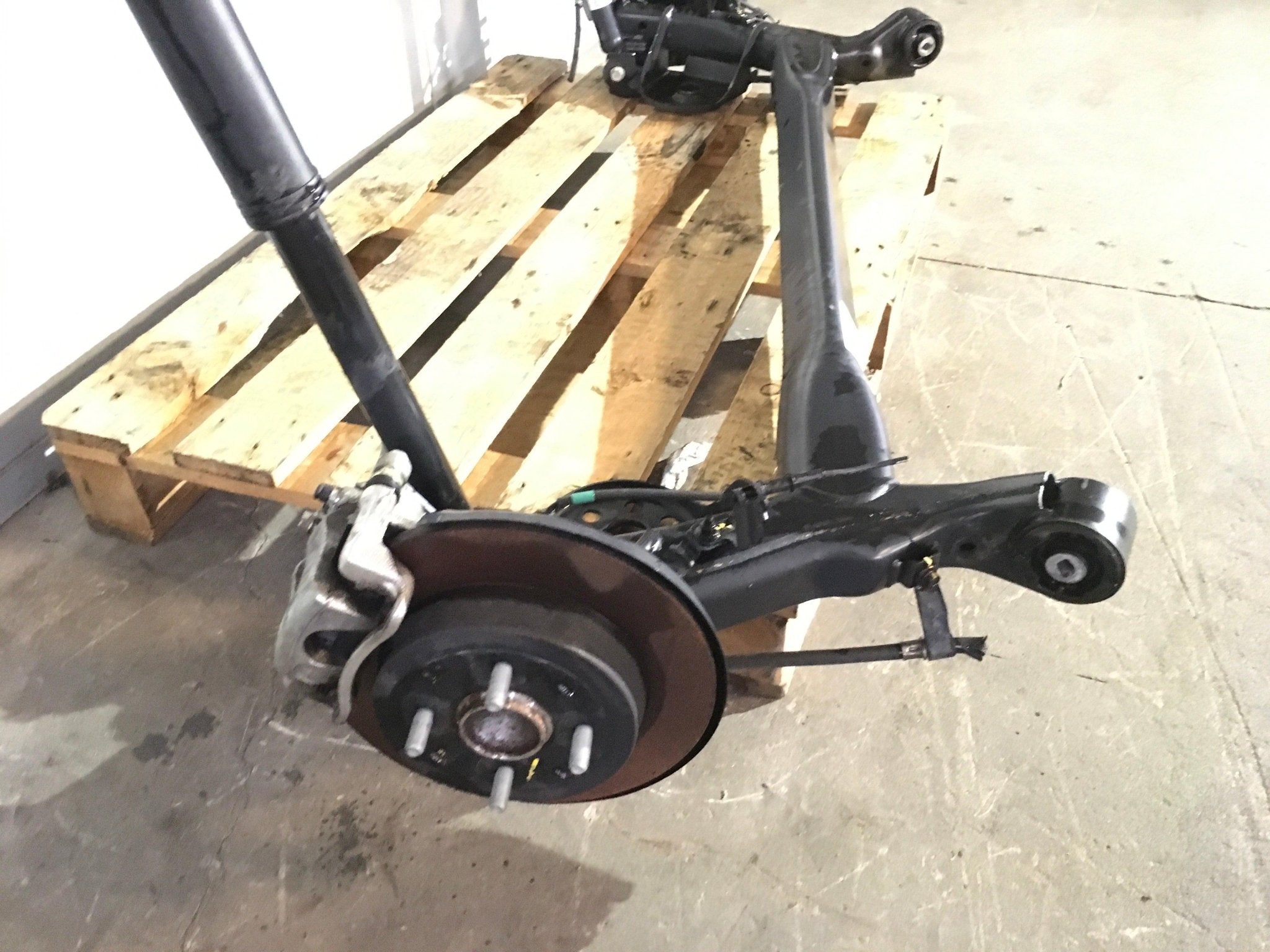 Puente trasero Kia Stonic - 55100H8510