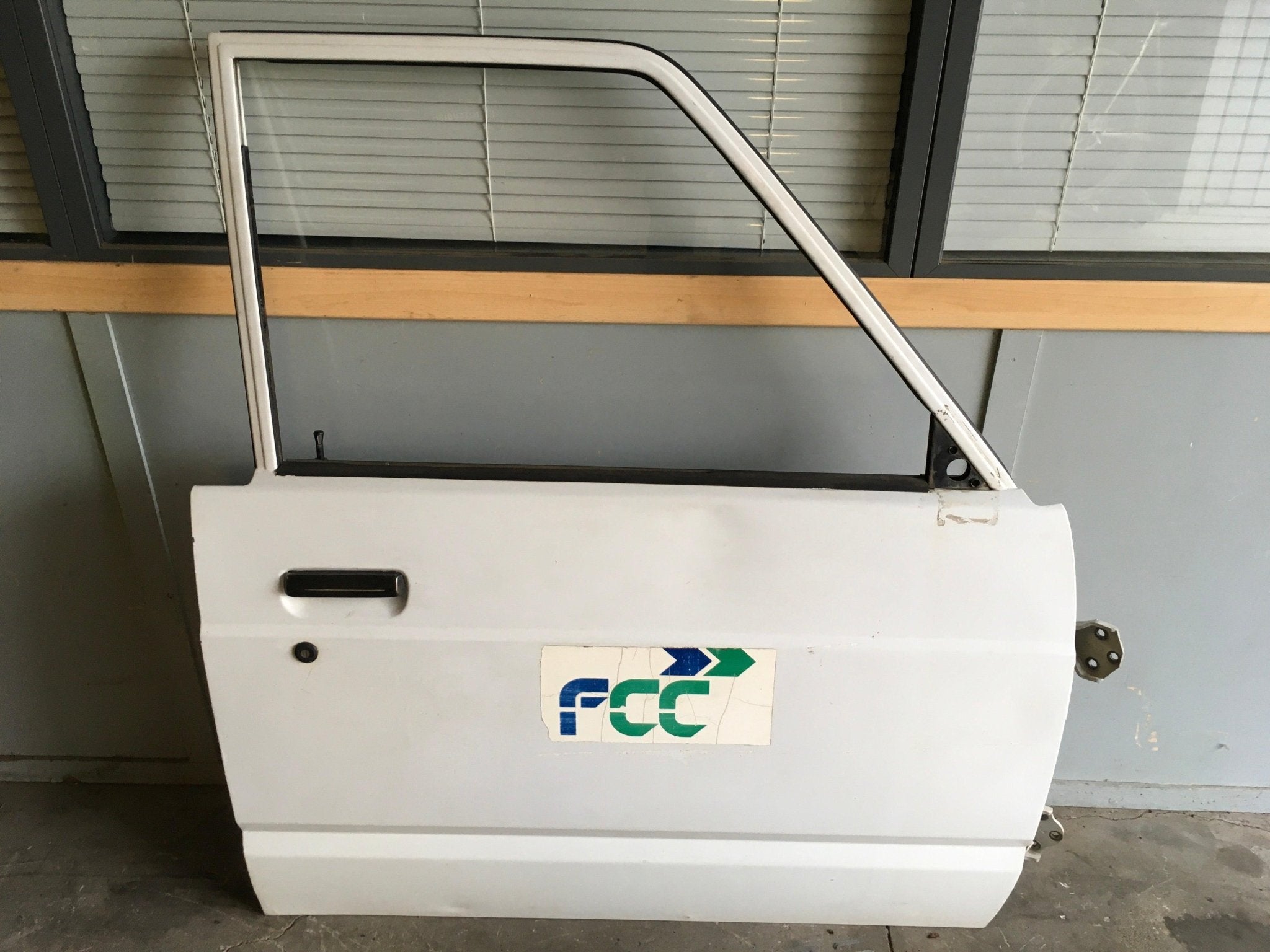 Puerta del dcha Nissan Patrol III 260 - H010034J30