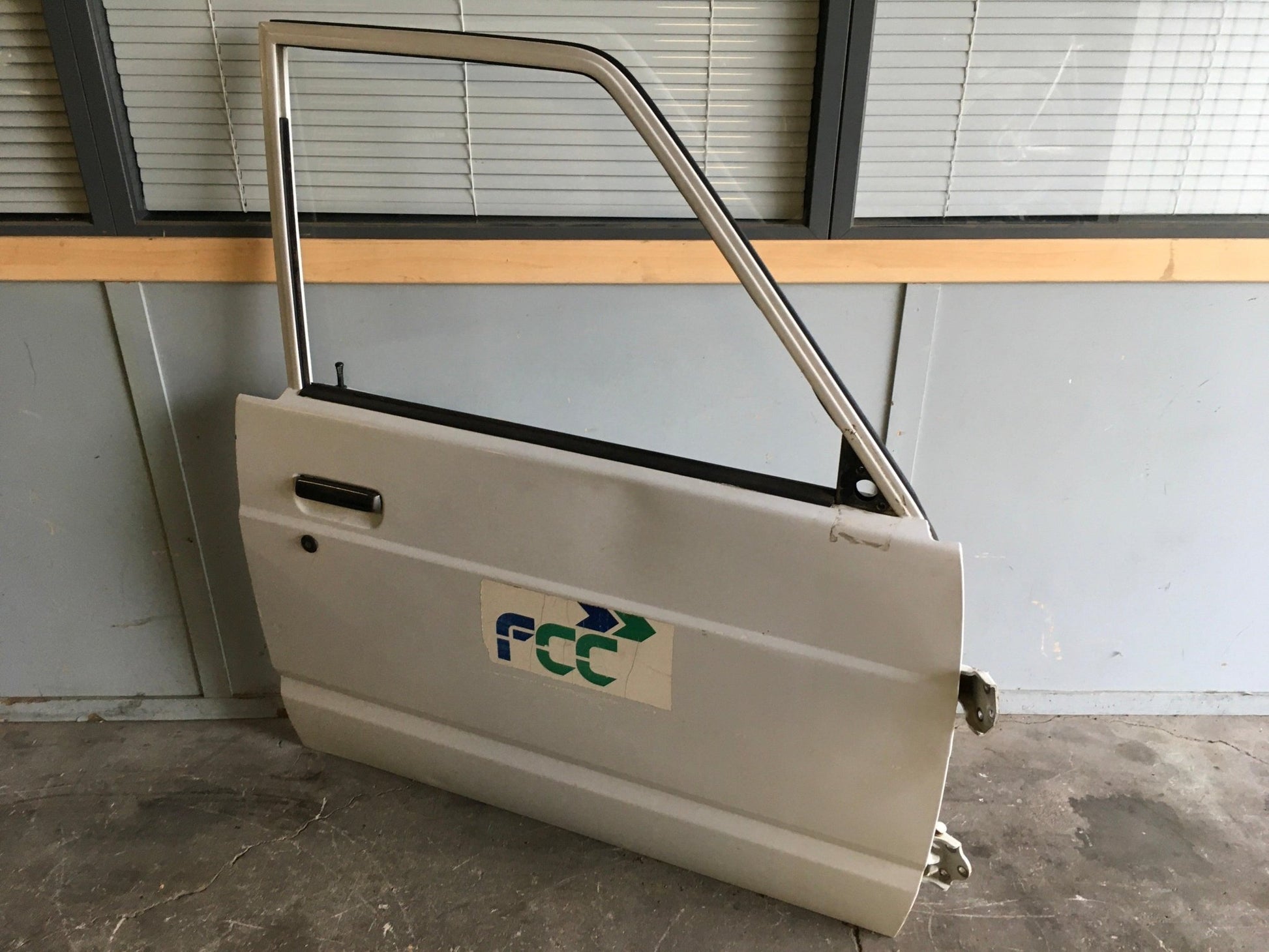 Puerta del dcha Nissan Patrol III 260 - H010034J30