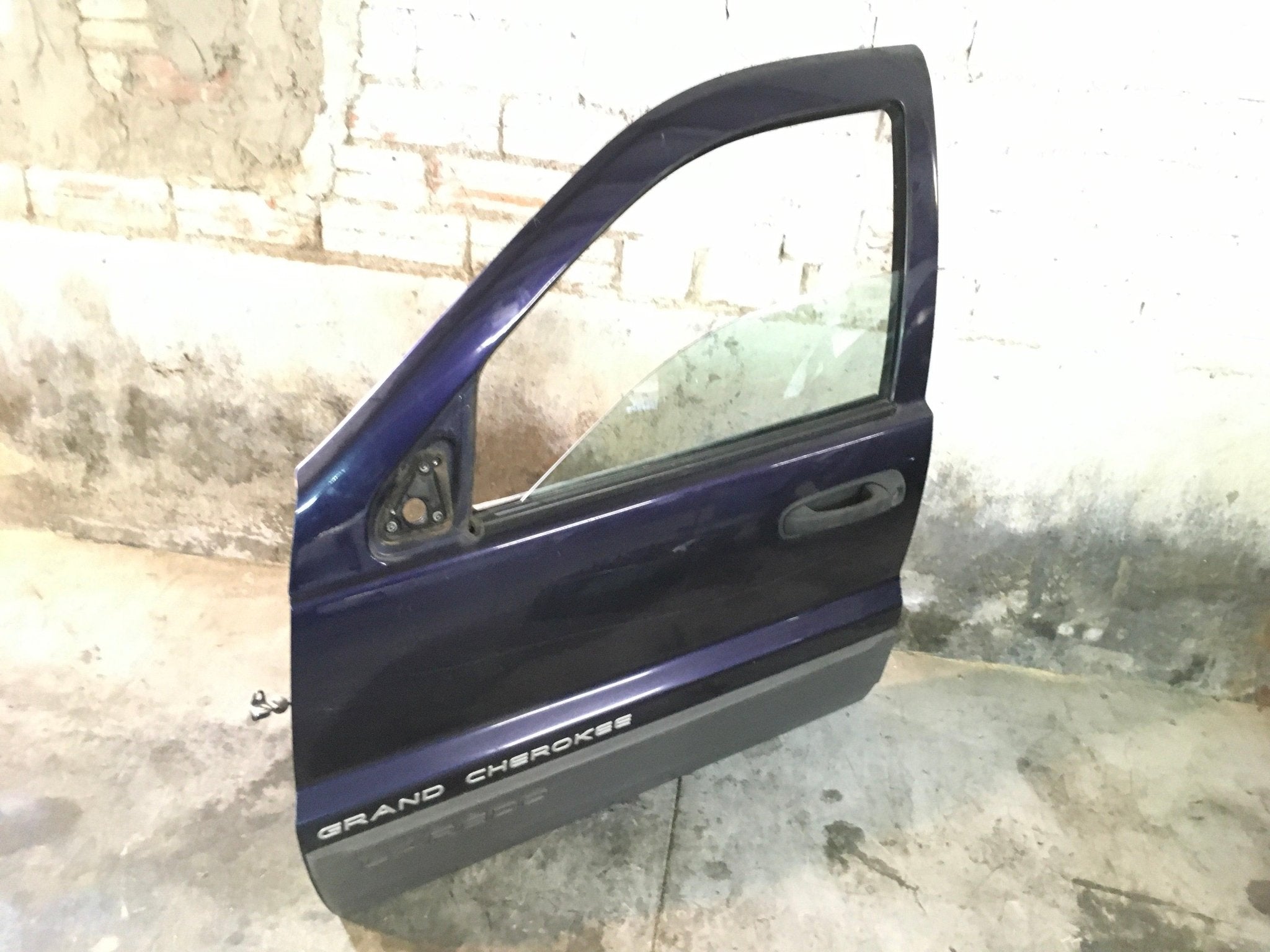 Puerta del izq Jeep Grand Cherokee II - 55135923AB