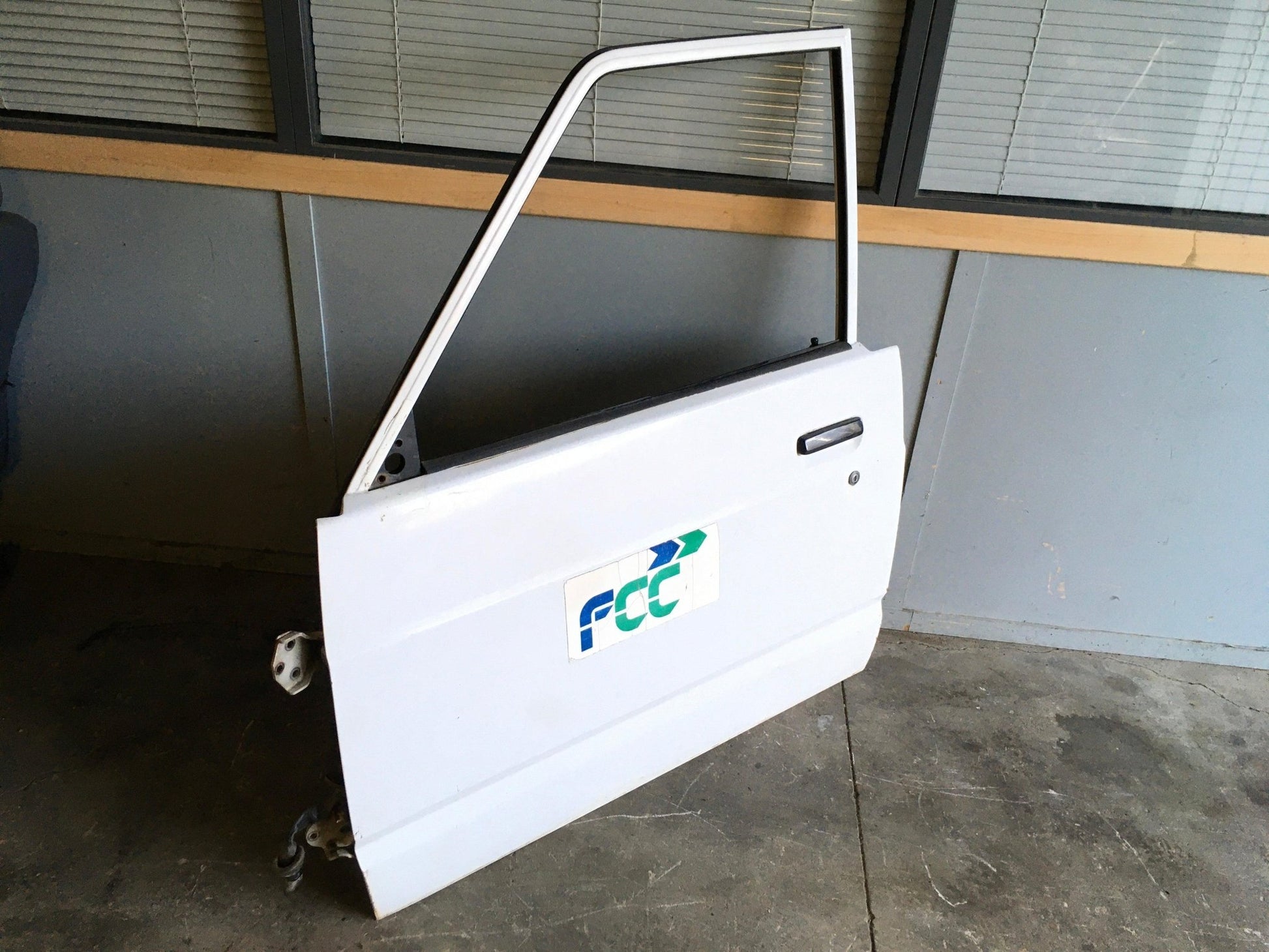 Puerta del izq Nissan Patrol III 260 - H0101C9560