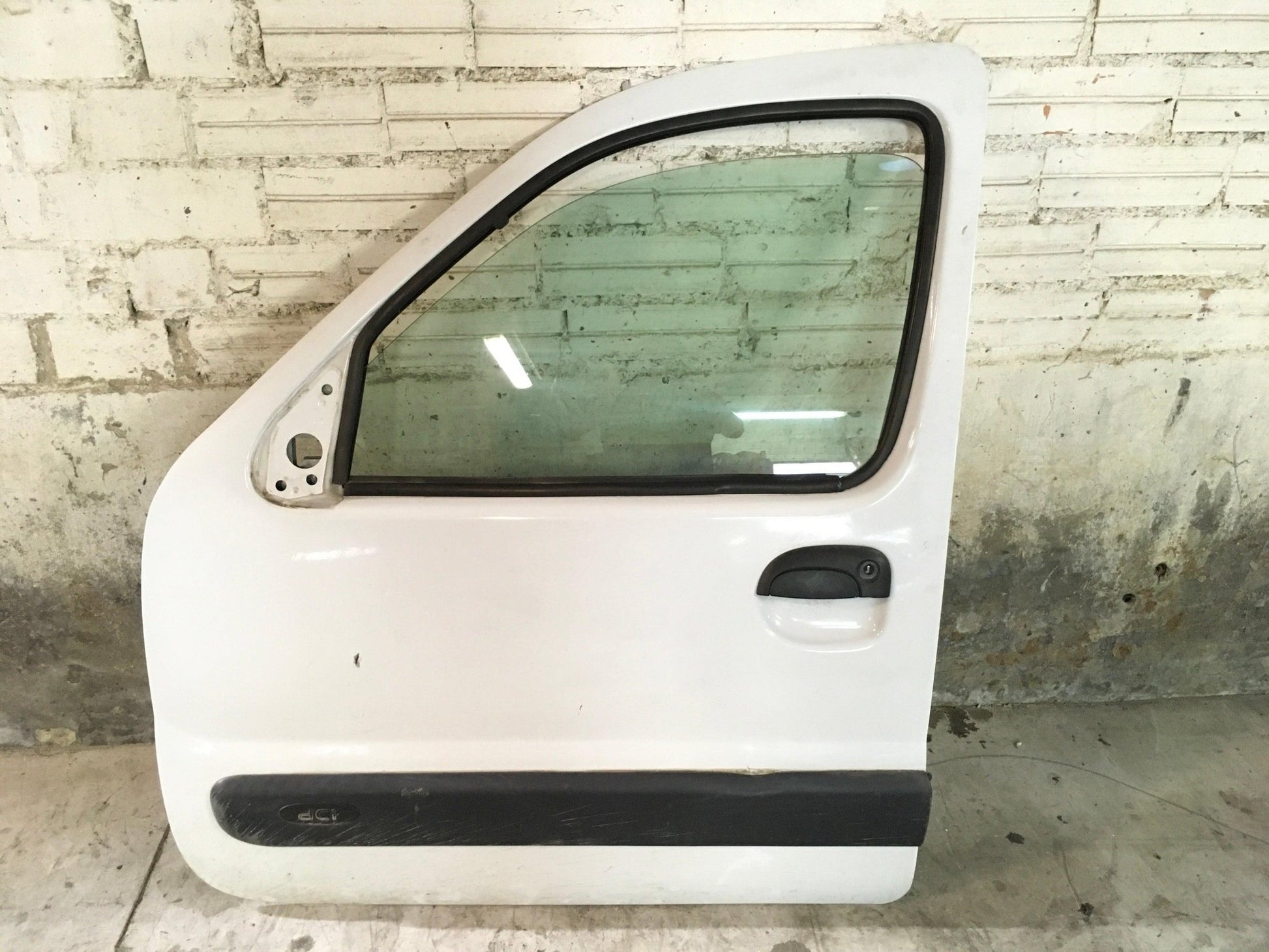 Puerta del izq Renault Kangoo 1 7751472432 - 7751472432