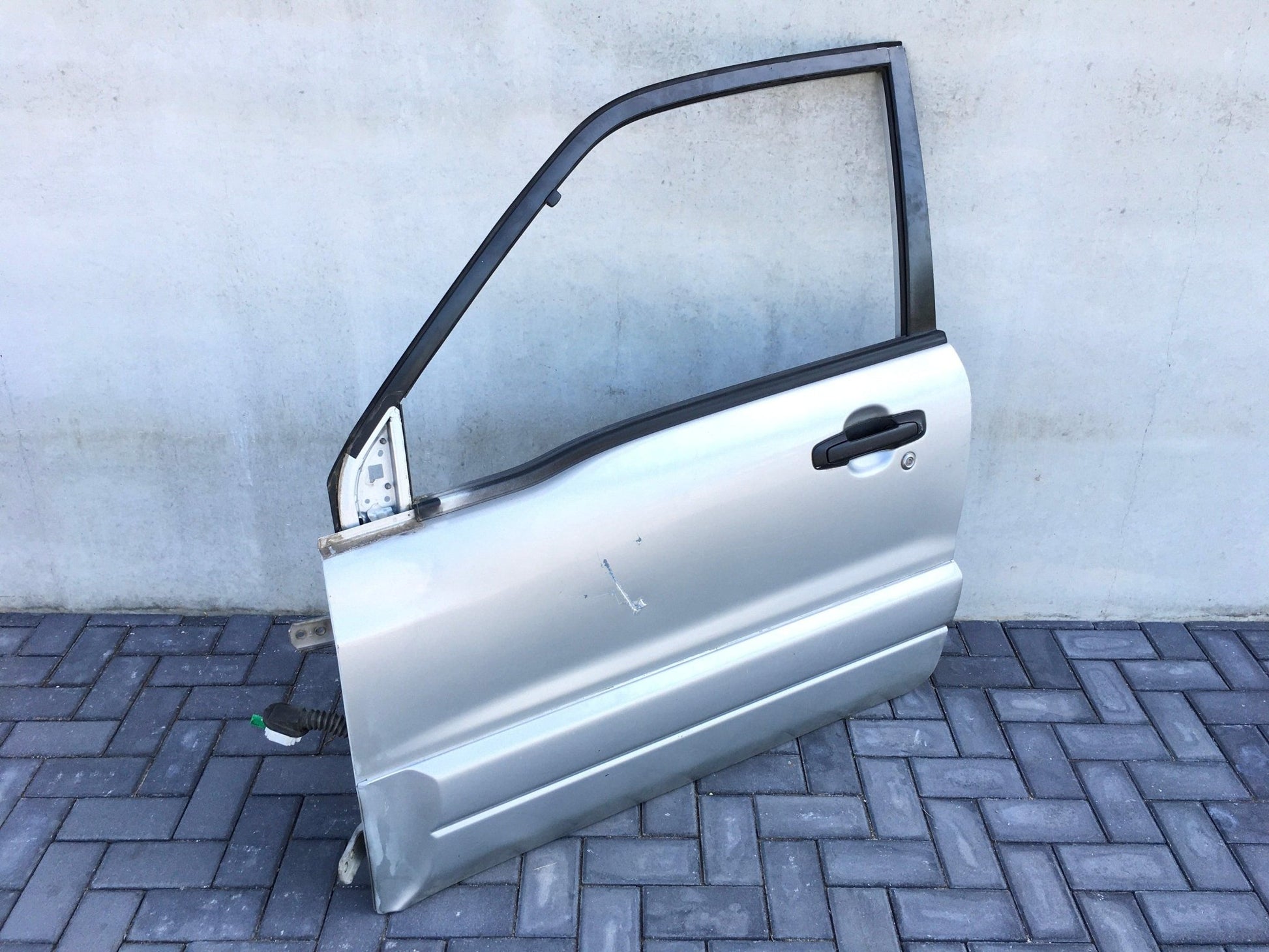 Puerta del izq Suzuki Grand Vitara I - 6800266D01000