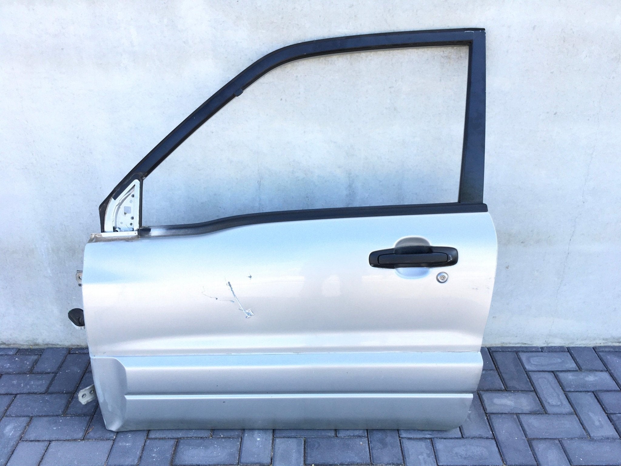 Puerta del izq Suzuki Grand Vitara I - 6800266D01000