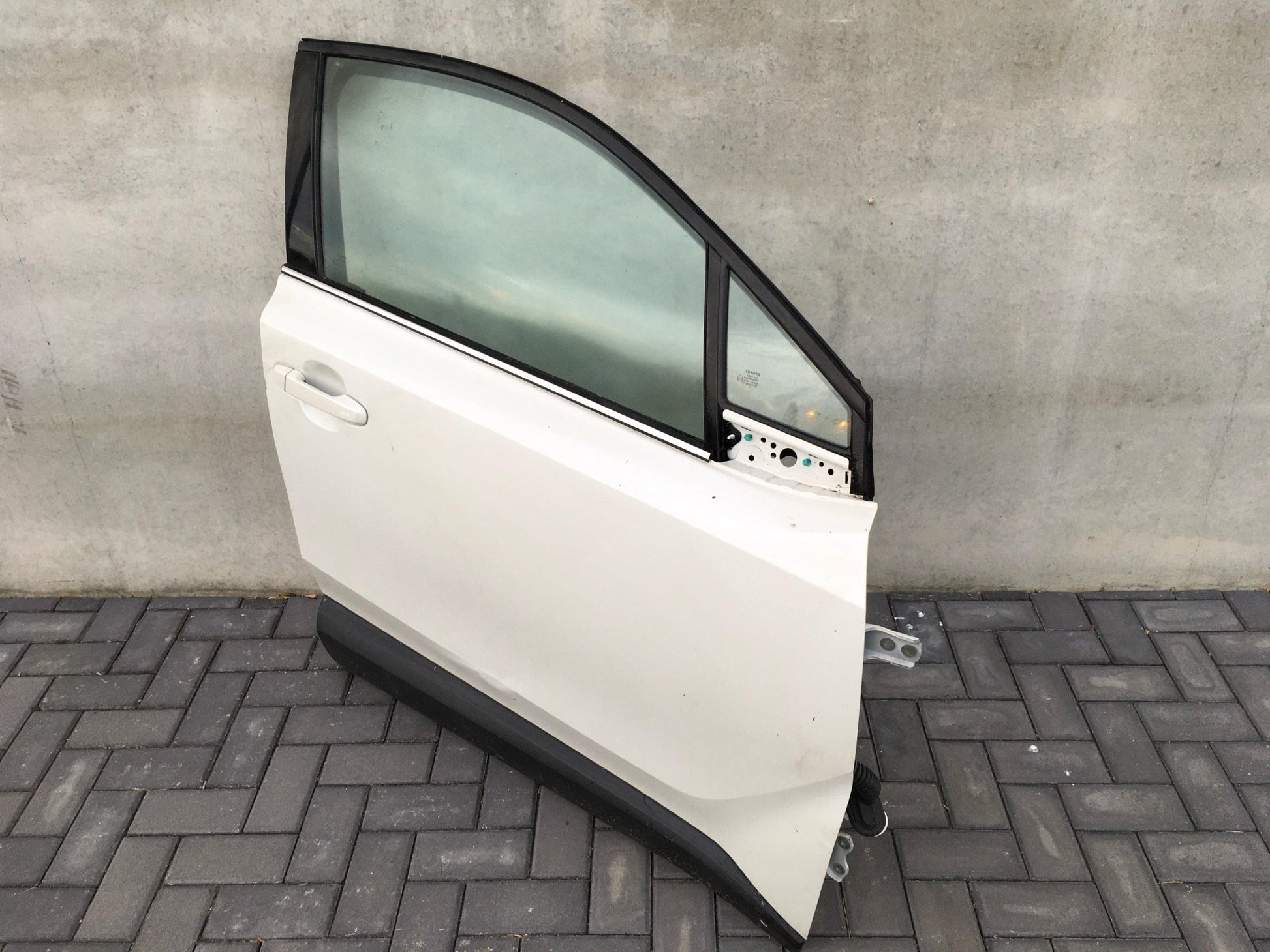 Puerta delantera derecha Toyota C - HR - 67001F4010 _
