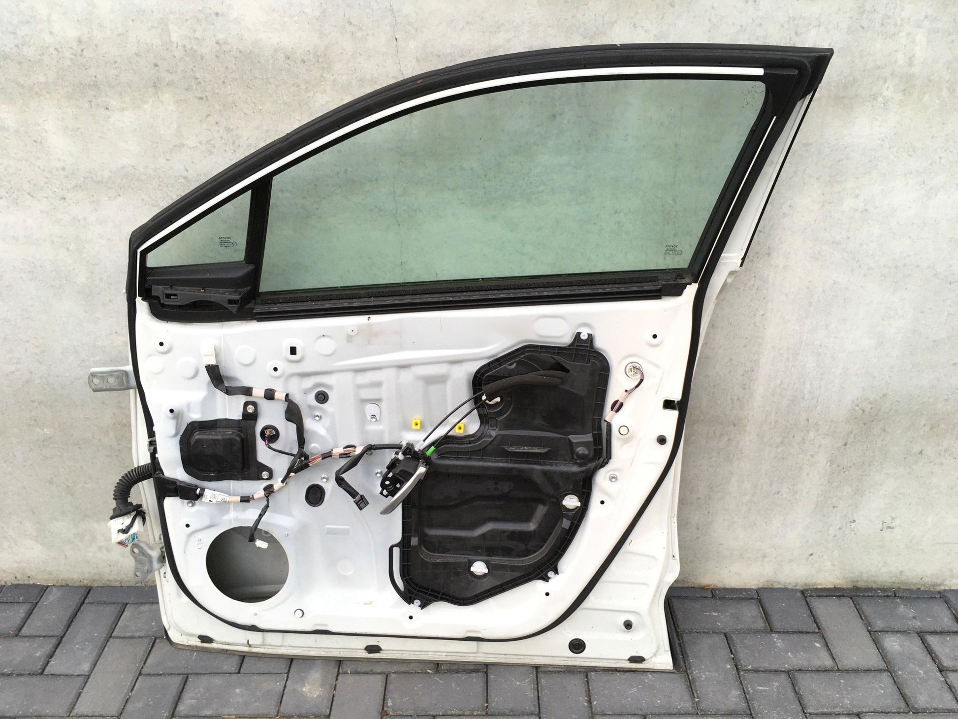 Puerta delantera derecha Toyota C - HR - 67001F4010 _