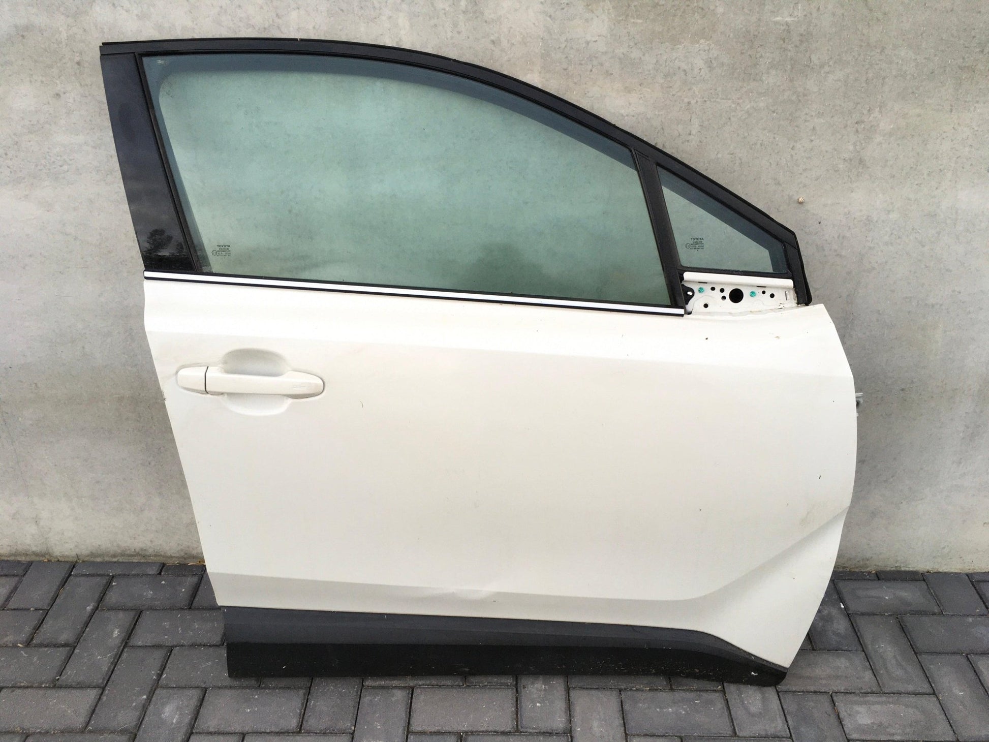 Puerta delantera derecha Toyota C - HR - 67001F4010 _