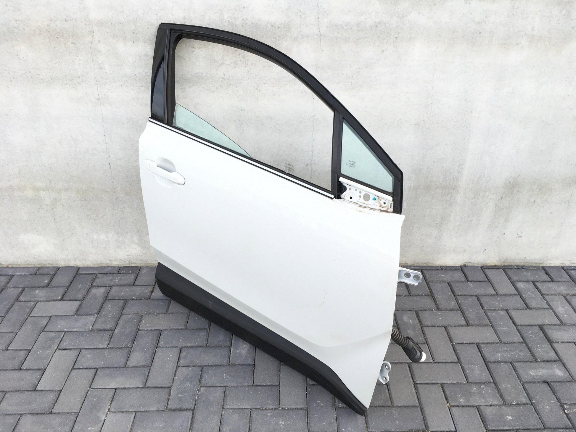 Puerta delantera derecha Toyota C - HR - 67001F4010