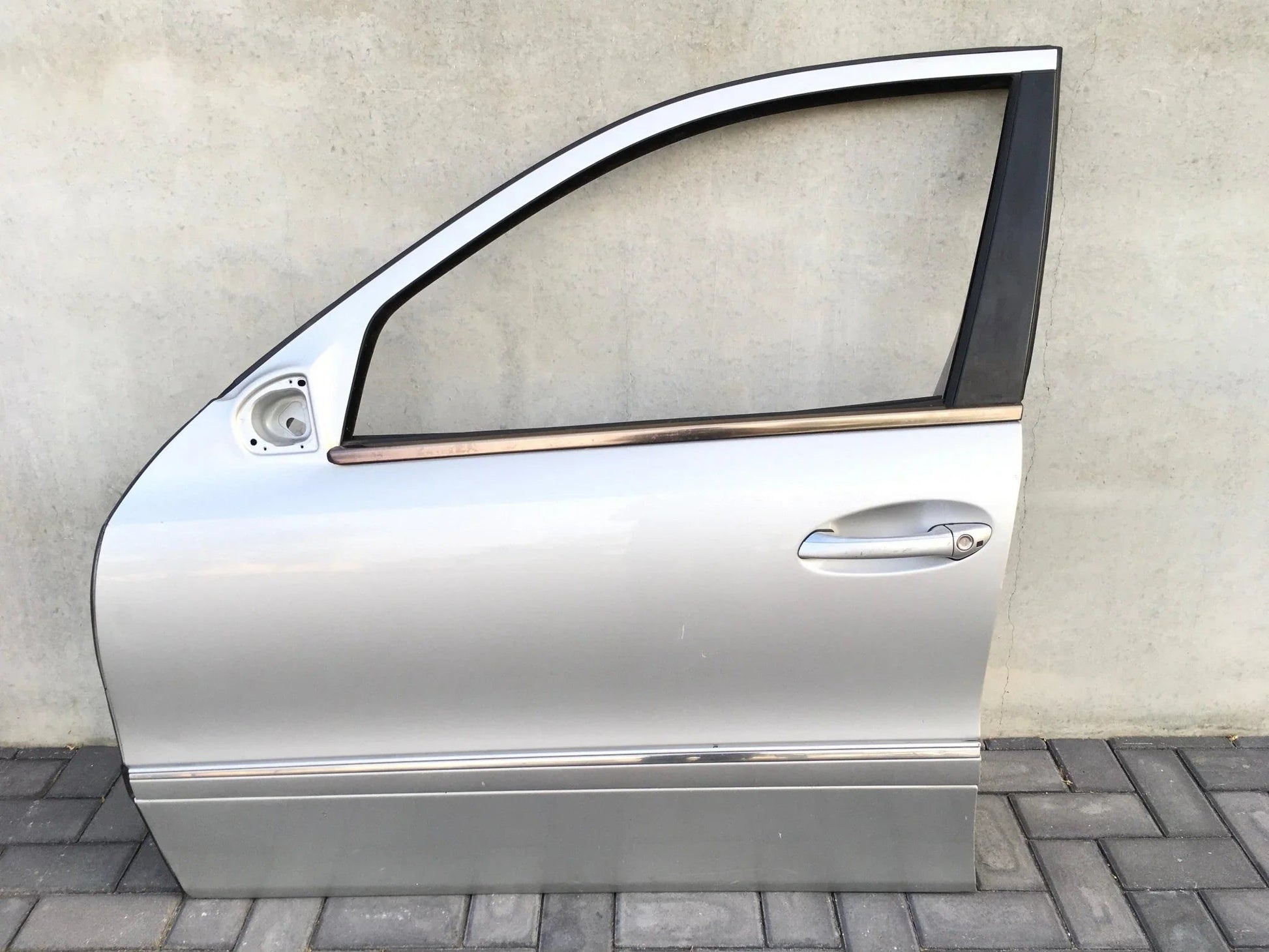 Puerta delantera izquierda Mercedes W211