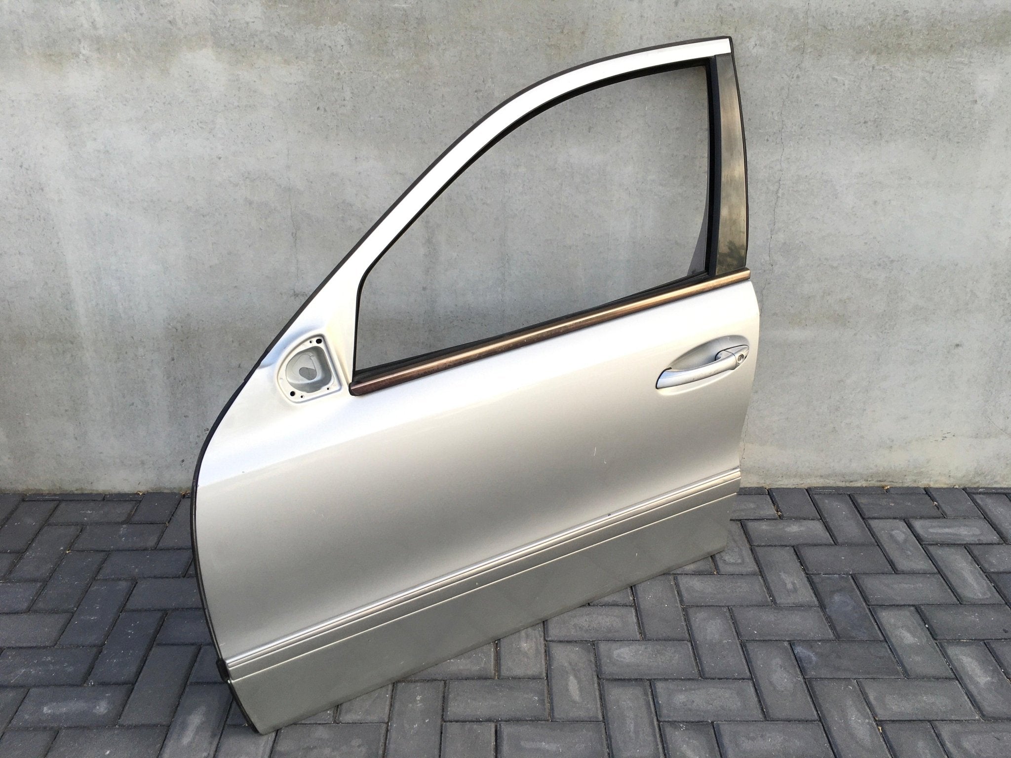 Puerta delantera izquierda Mercedes W211 - 211720130528