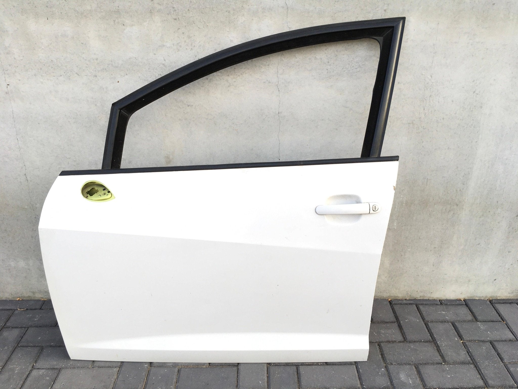 Puerta delantera izquierda Seat Ibiza IV - 6J4831311