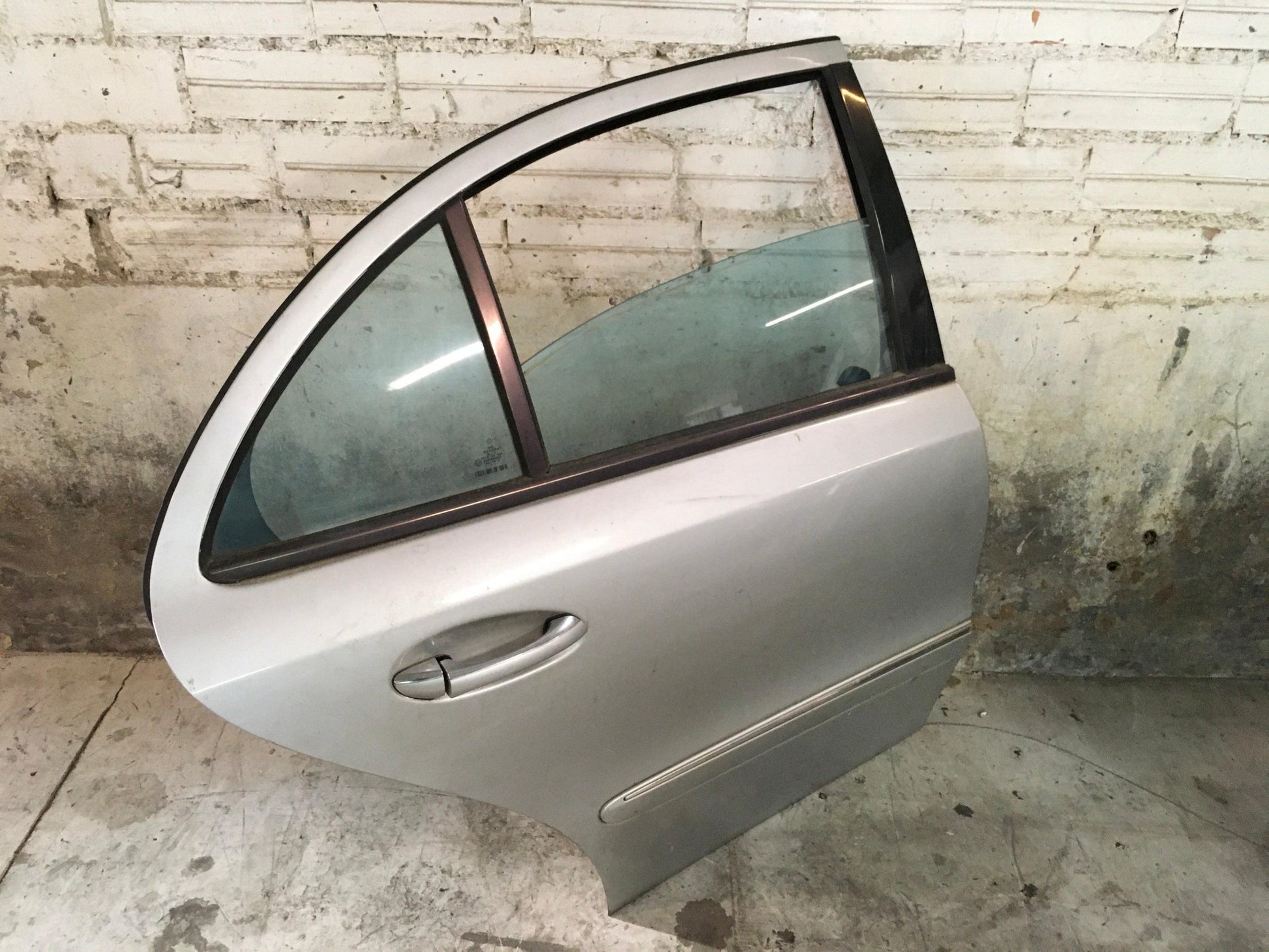 Puerta tra dcha Mercedes E 211730020528 - 211730020528