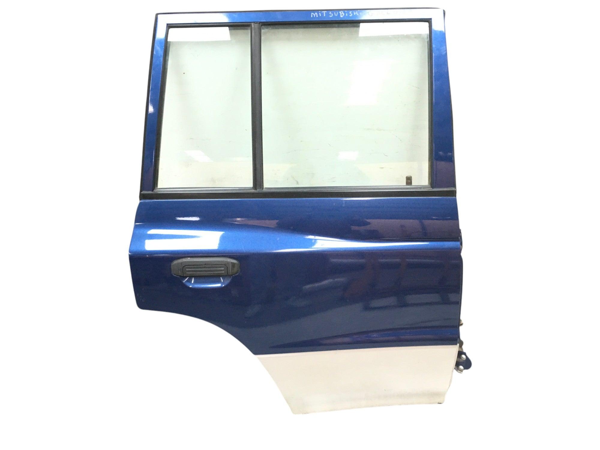 Puerta tra dcha Mitsubishi Montero V20 - MB861342