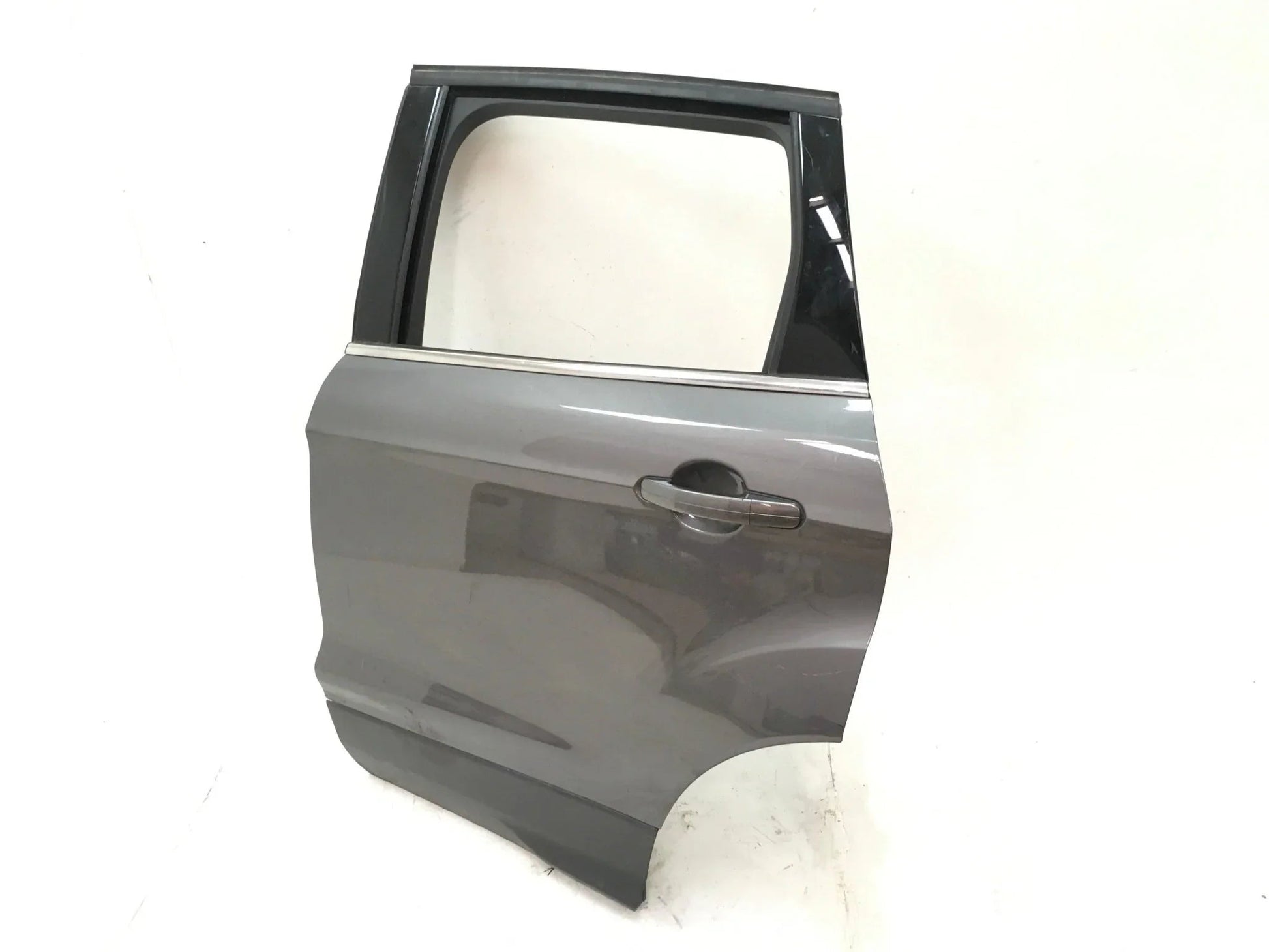 Puerta tra izq Ford Kuga II P8V41S24631AA
