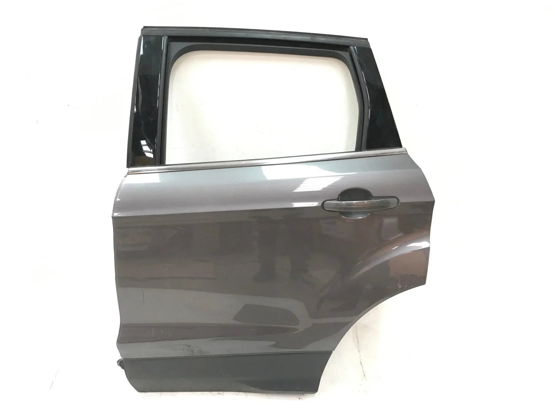 Puerta tra izq Ford Kuga II P8V41S24631AA