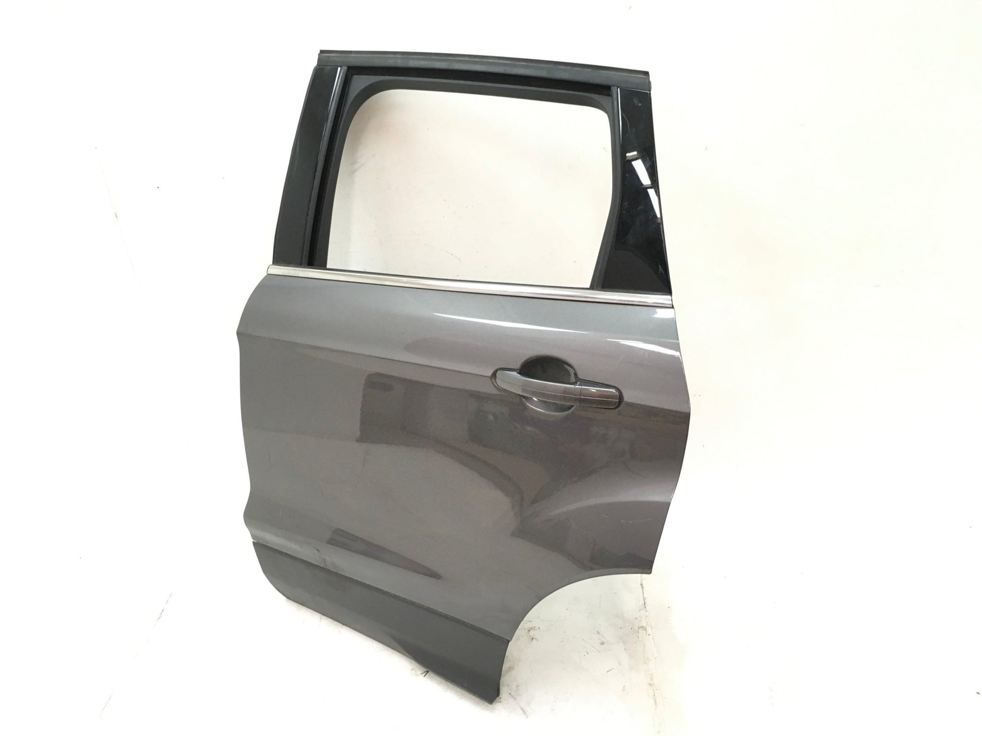 Puerta tra izq Ford Kuga II P8V41S24631AA - P8V41S24631AA