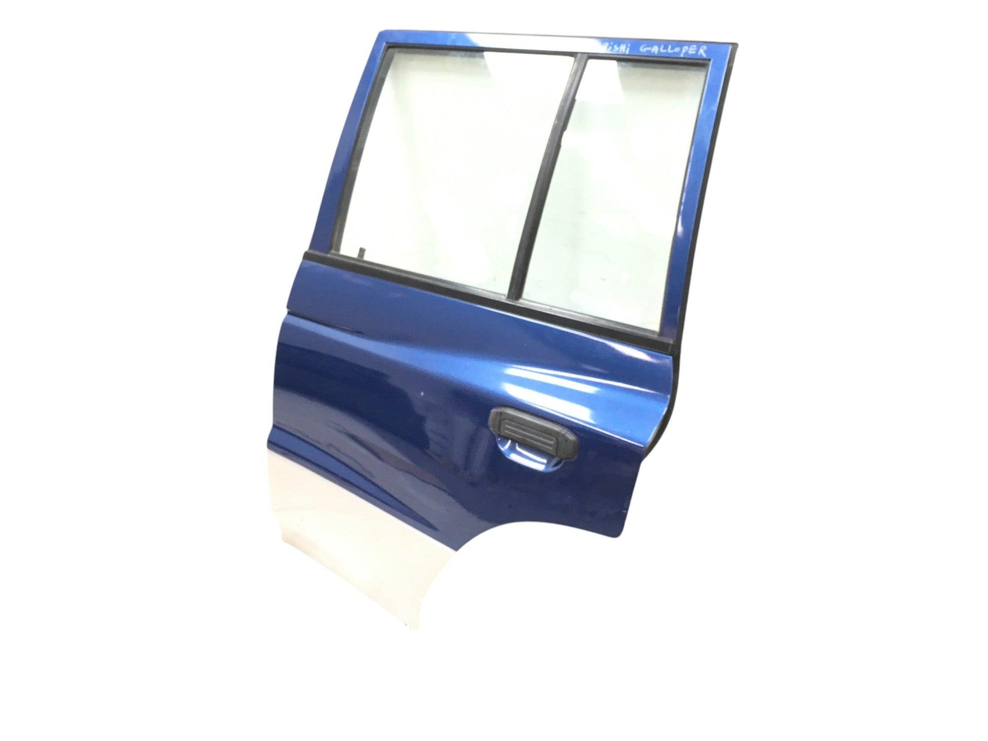 Puerta tra izq Mitsubishi Montero V20 - MB861341