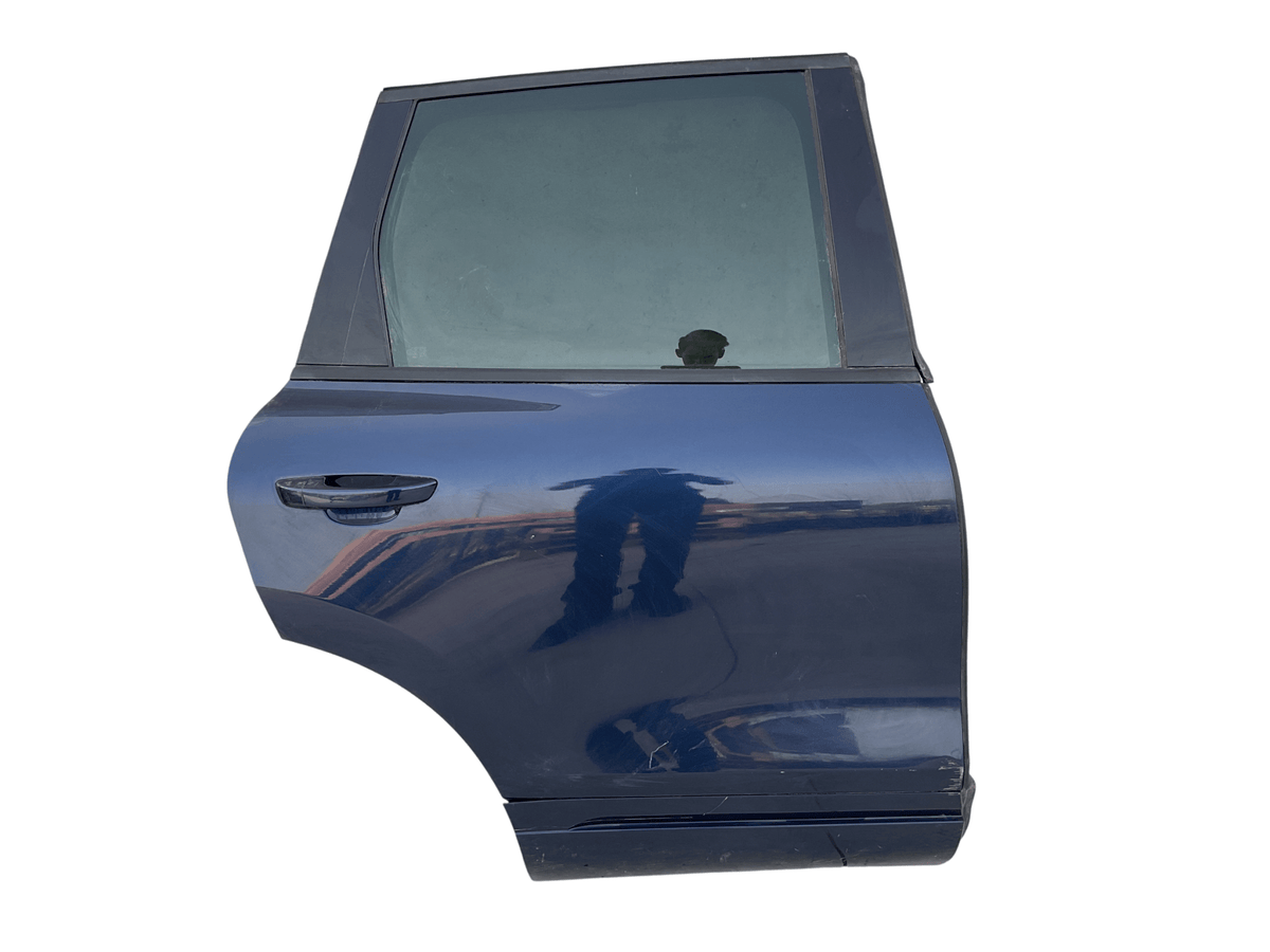 Puerta tras dcha VW Touareg 2011-2017 7P0833056