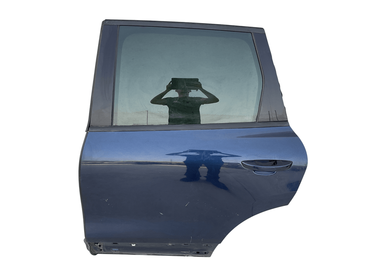 Puerta tras izq VW Touareg II 2011-2017 7P0833055