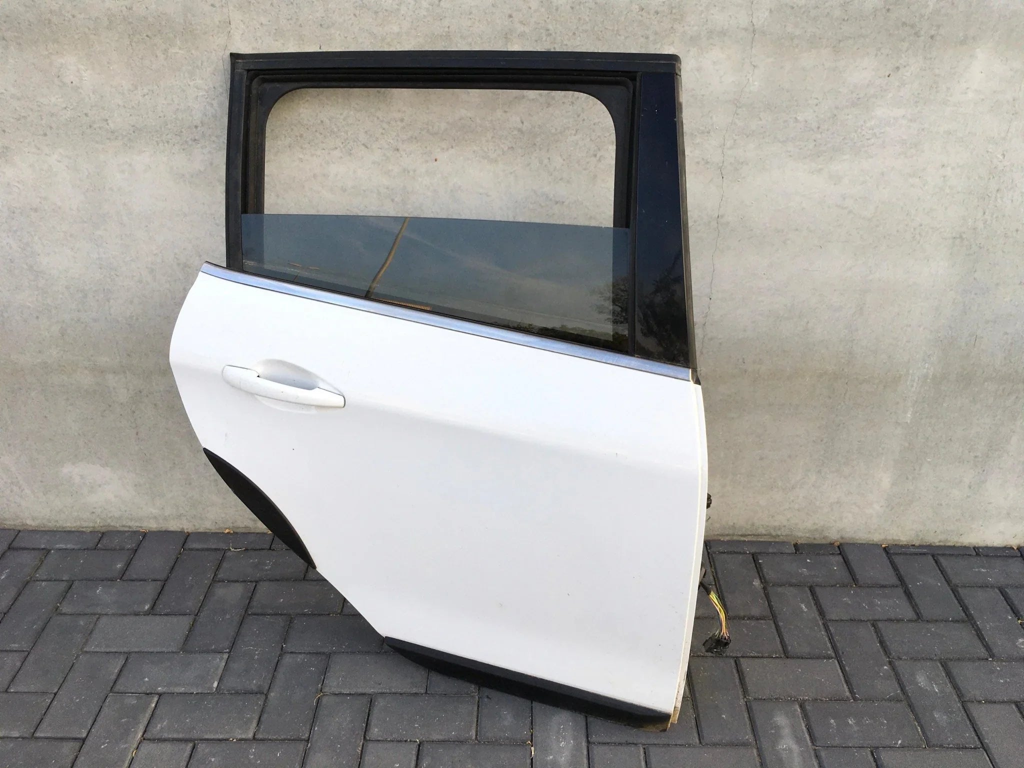 Puerta trasera derecha Peugeot 2008 I