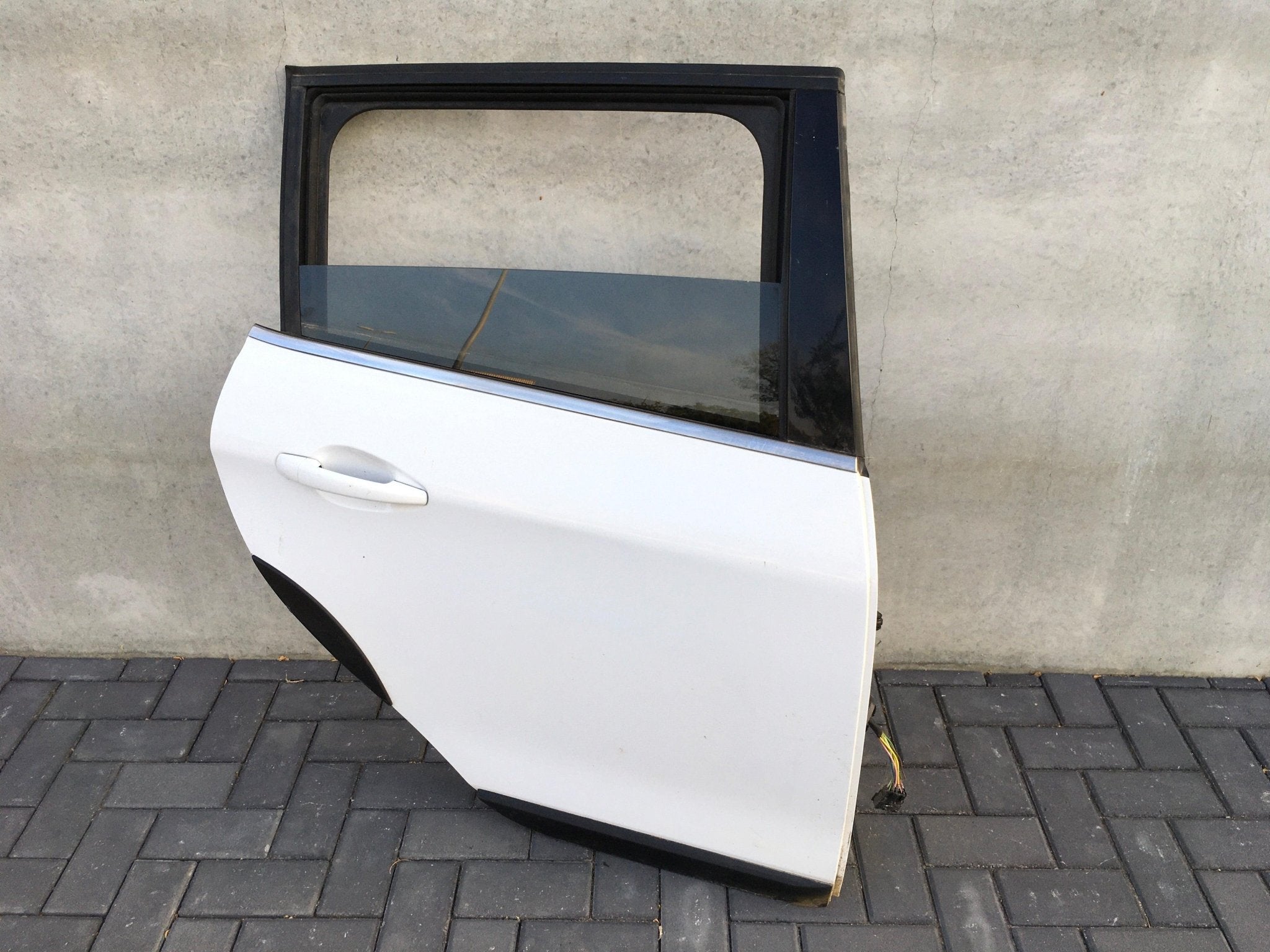 Puerta trasera derecha Peugeot 2008 I - 9802969680