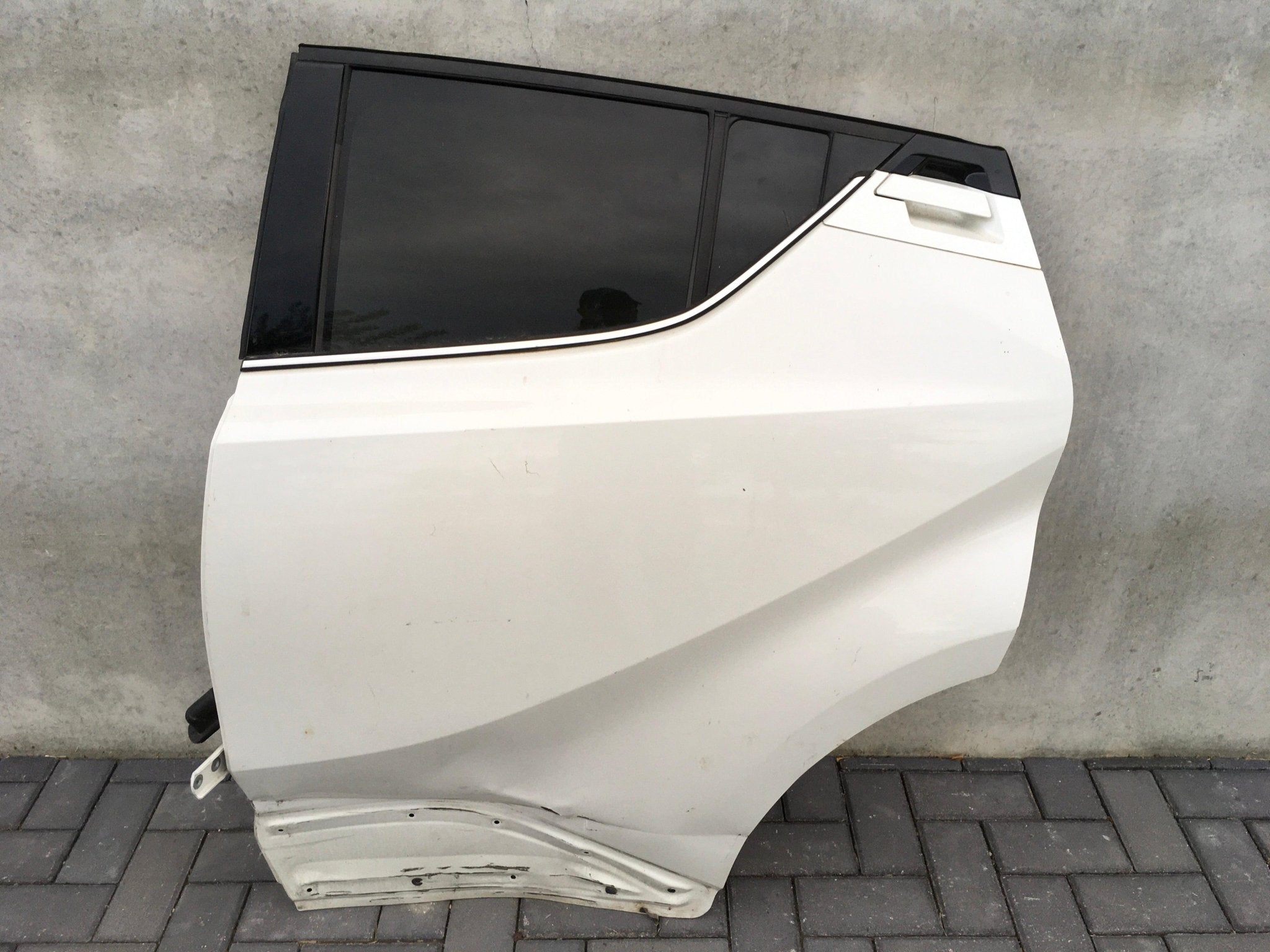 Puerta trasera izquierda Toyota C - HR - 67004F4010 _