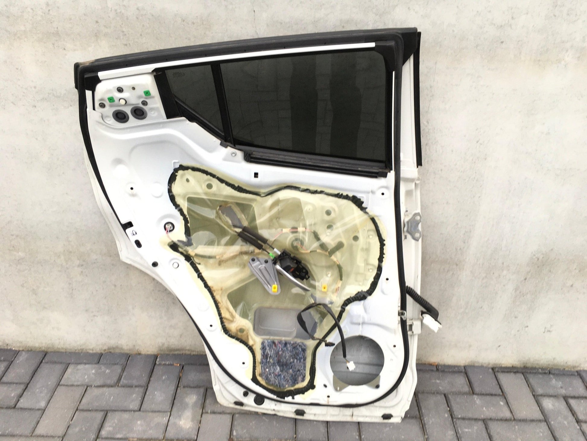 Puerta trasera izquierda Toyota C - HR - 67004F4010 _