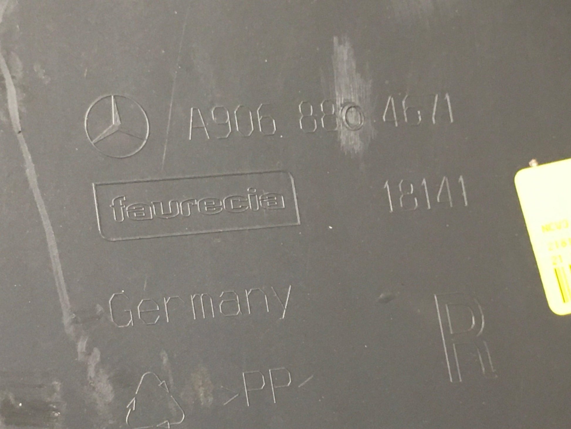 Puntera tra dcha Mercedes Sprinter W906 - A9068804671