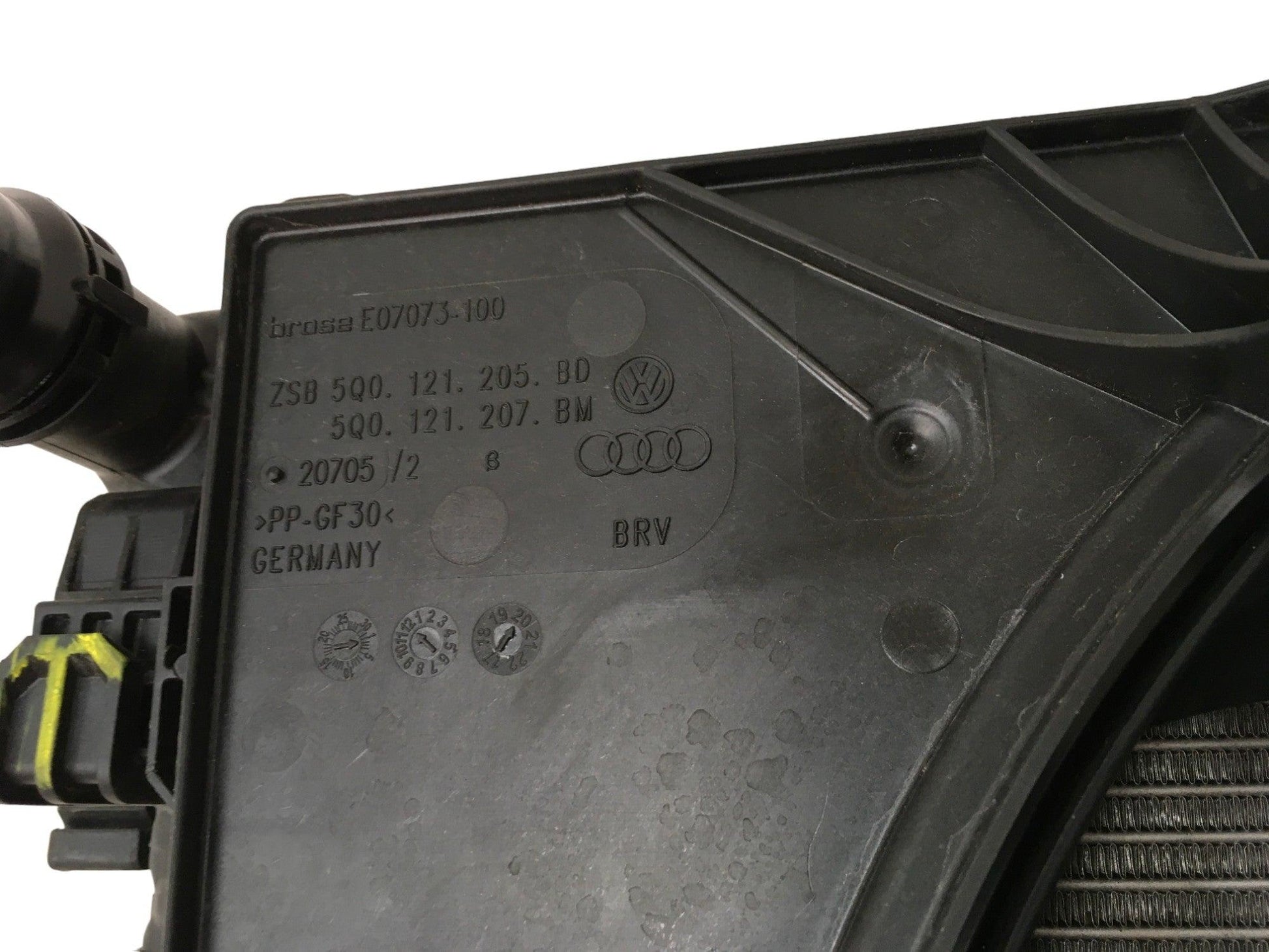 Radiador VW 5Q0121251HS - 5Q0121251HS