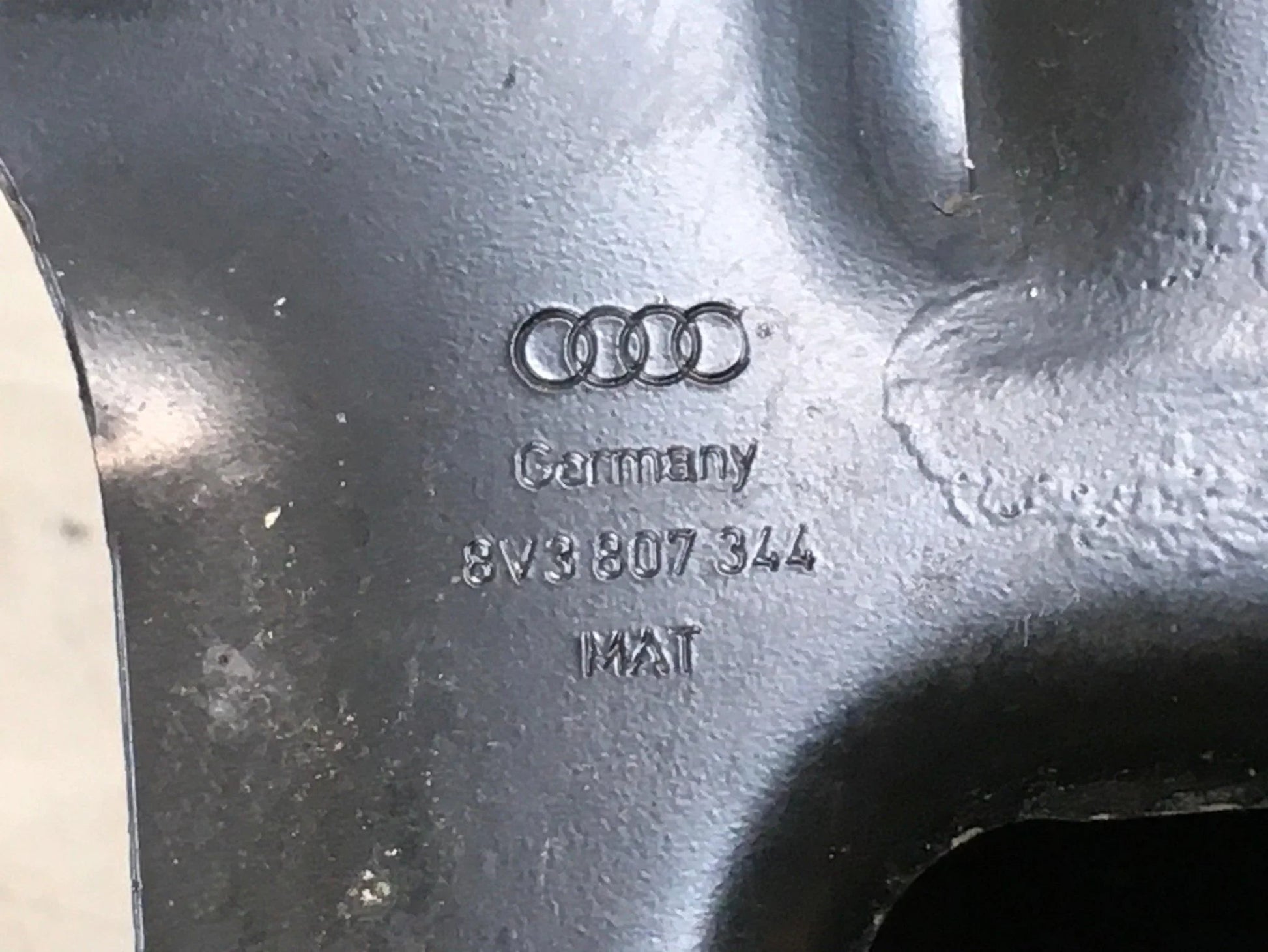 Refuerzo parachoques trasero Audi A3 8V