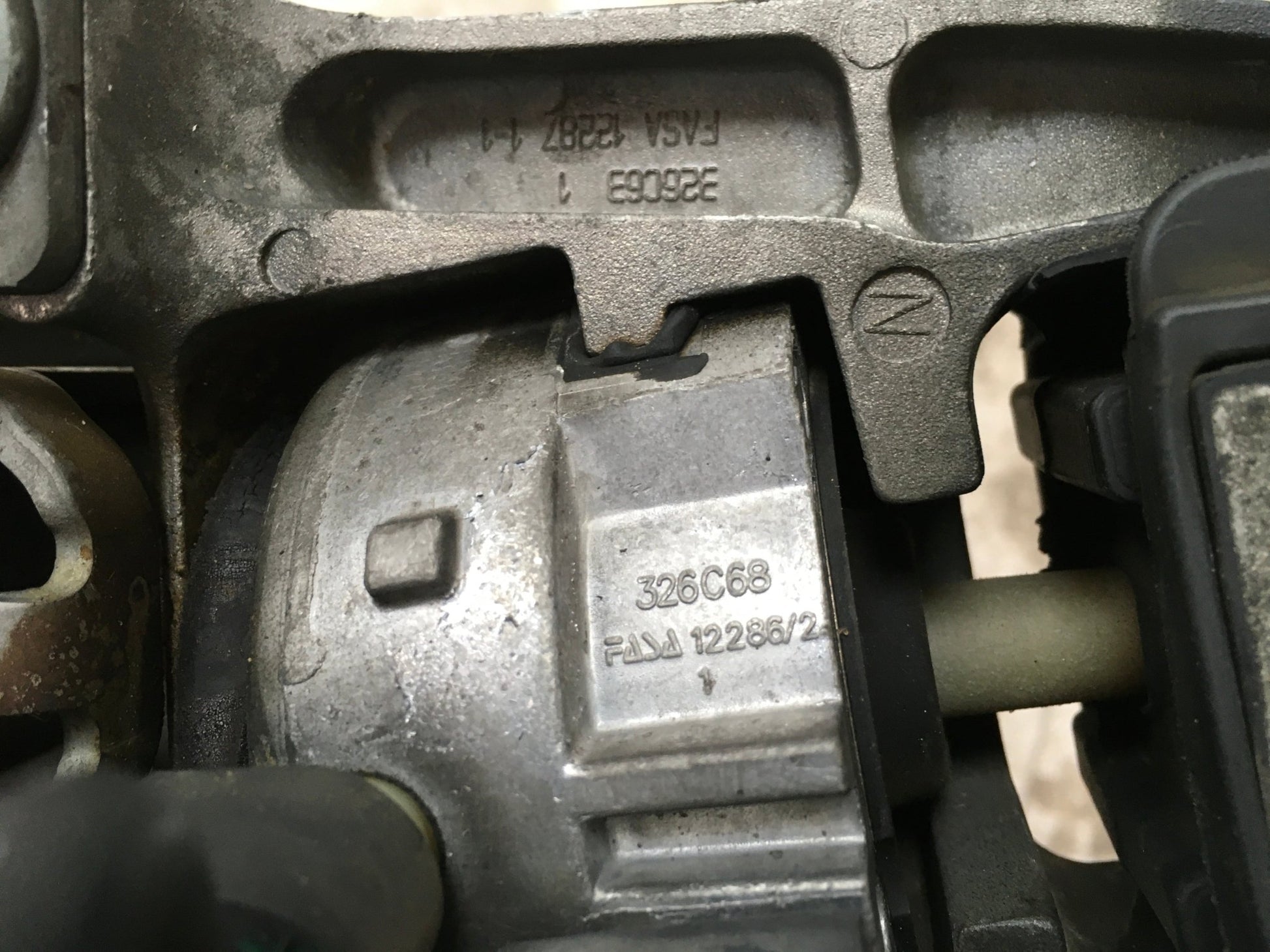 Refuerzo paragolpes delantero Citroen C6 I - 326C68