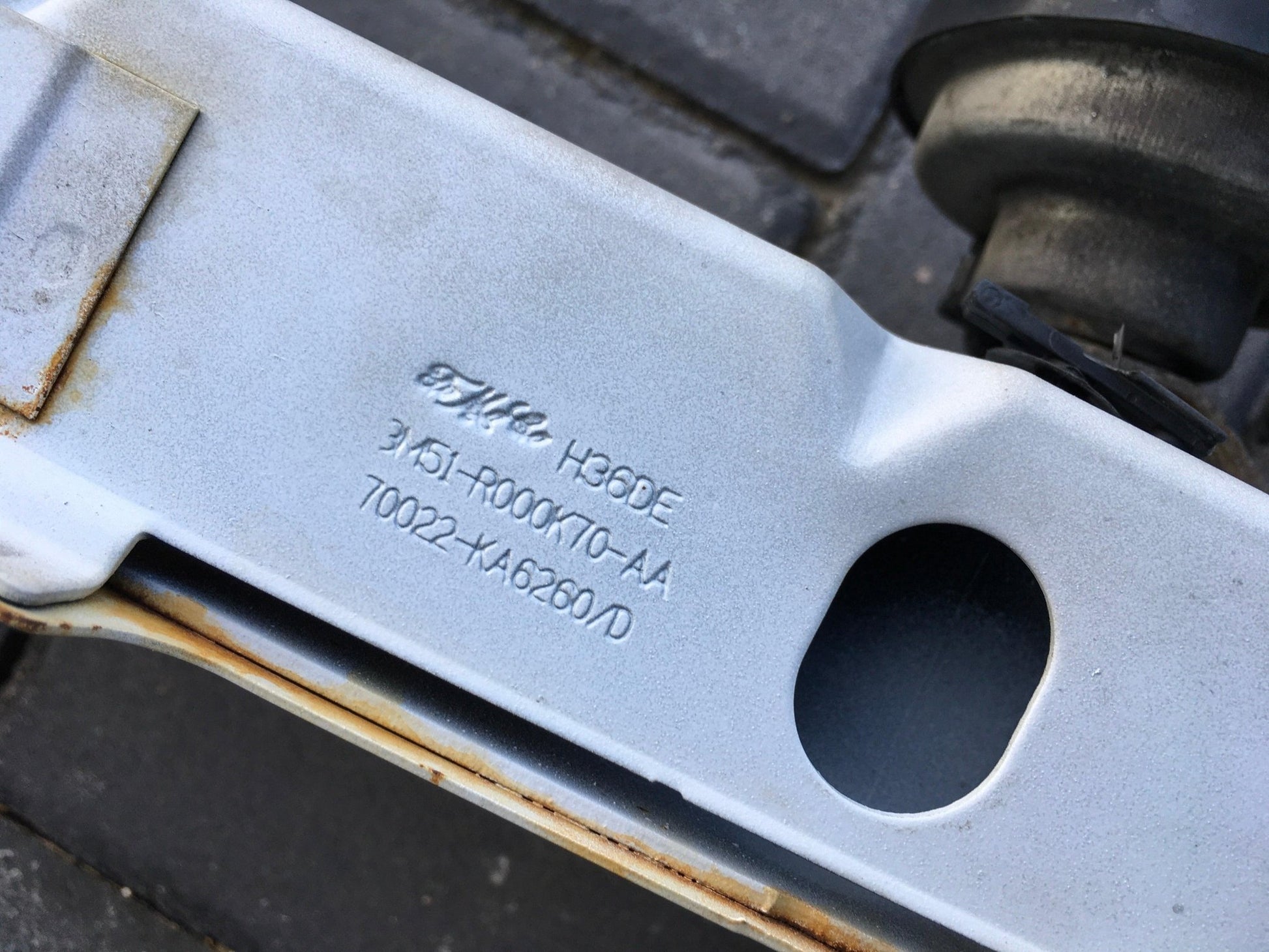 Refuerzo paragolpes Ford 3M51R000K70AA - 3M51R000K70AA