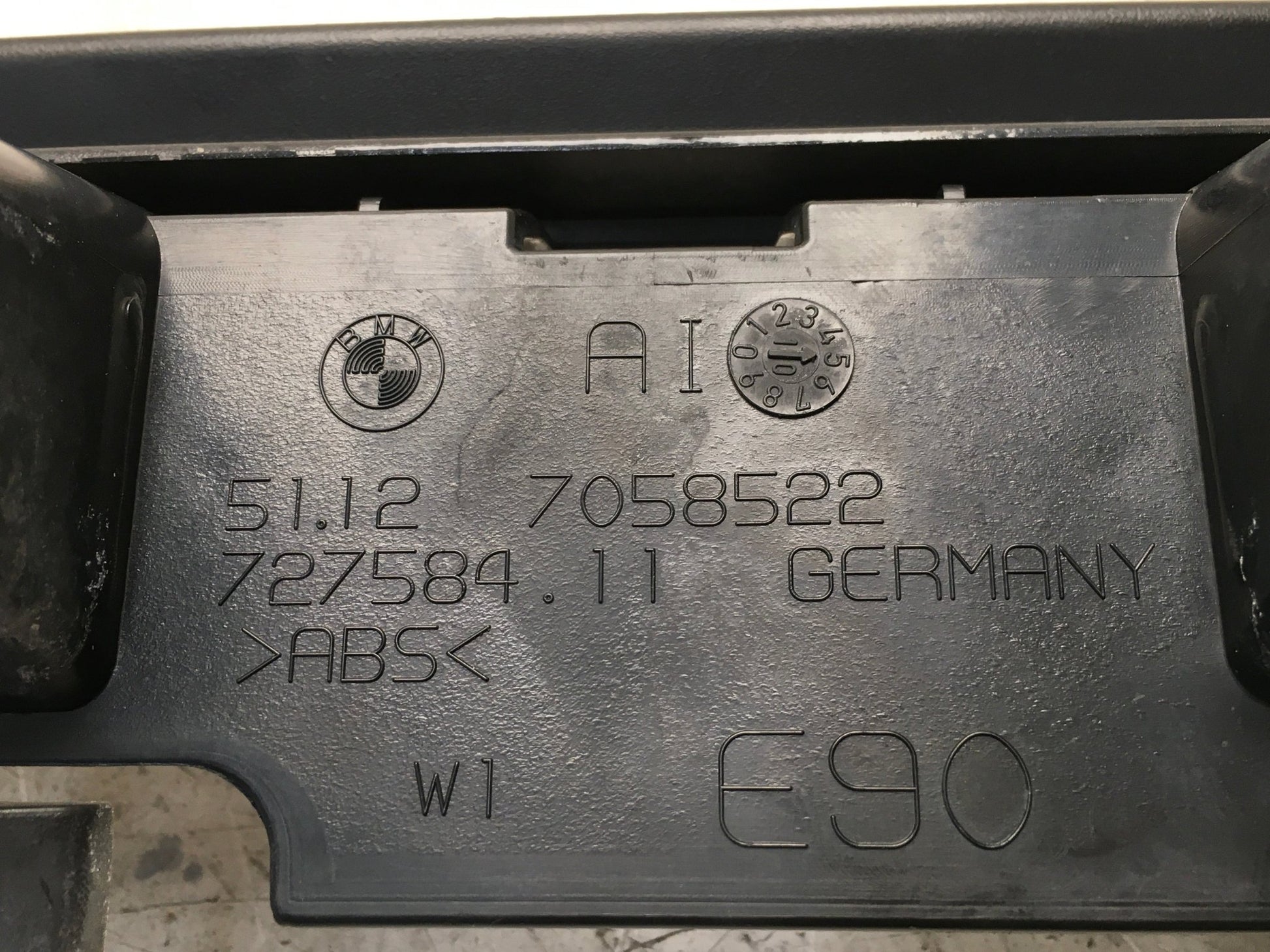 Refuerzo paragolpes trasero BMW E90 - 51127058522