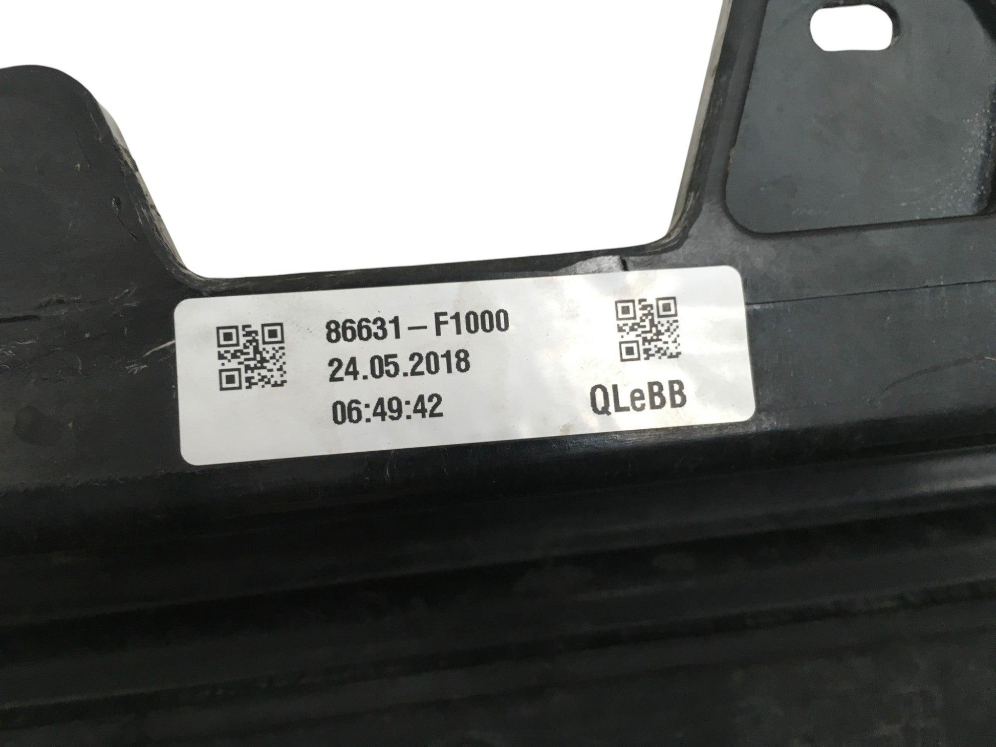 Refuerzo paragolpes trasero Kia Sportage IV QL - 86631F1000