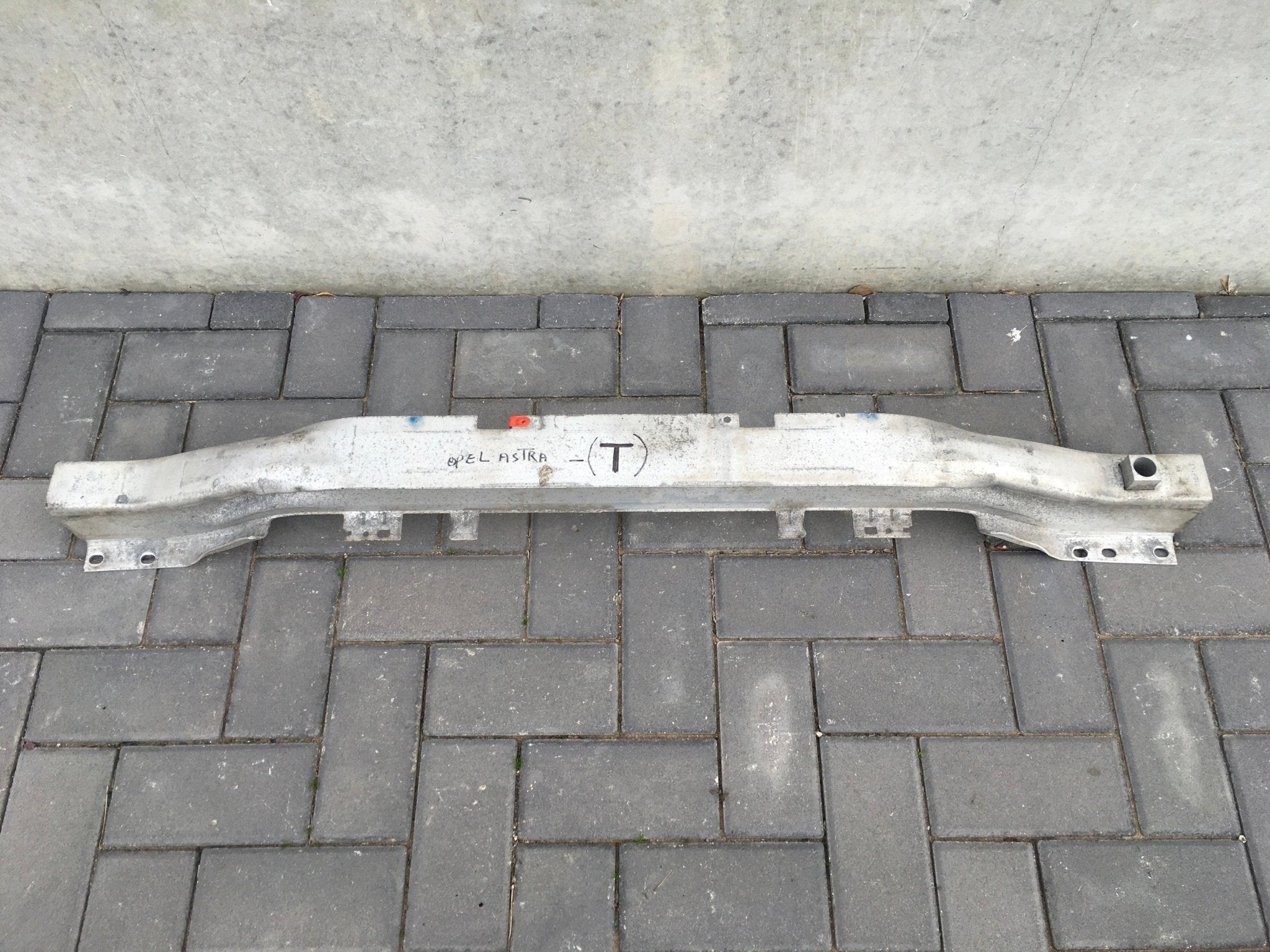 Refuerzo paragolpes trasero Opel Astra H - 13125147