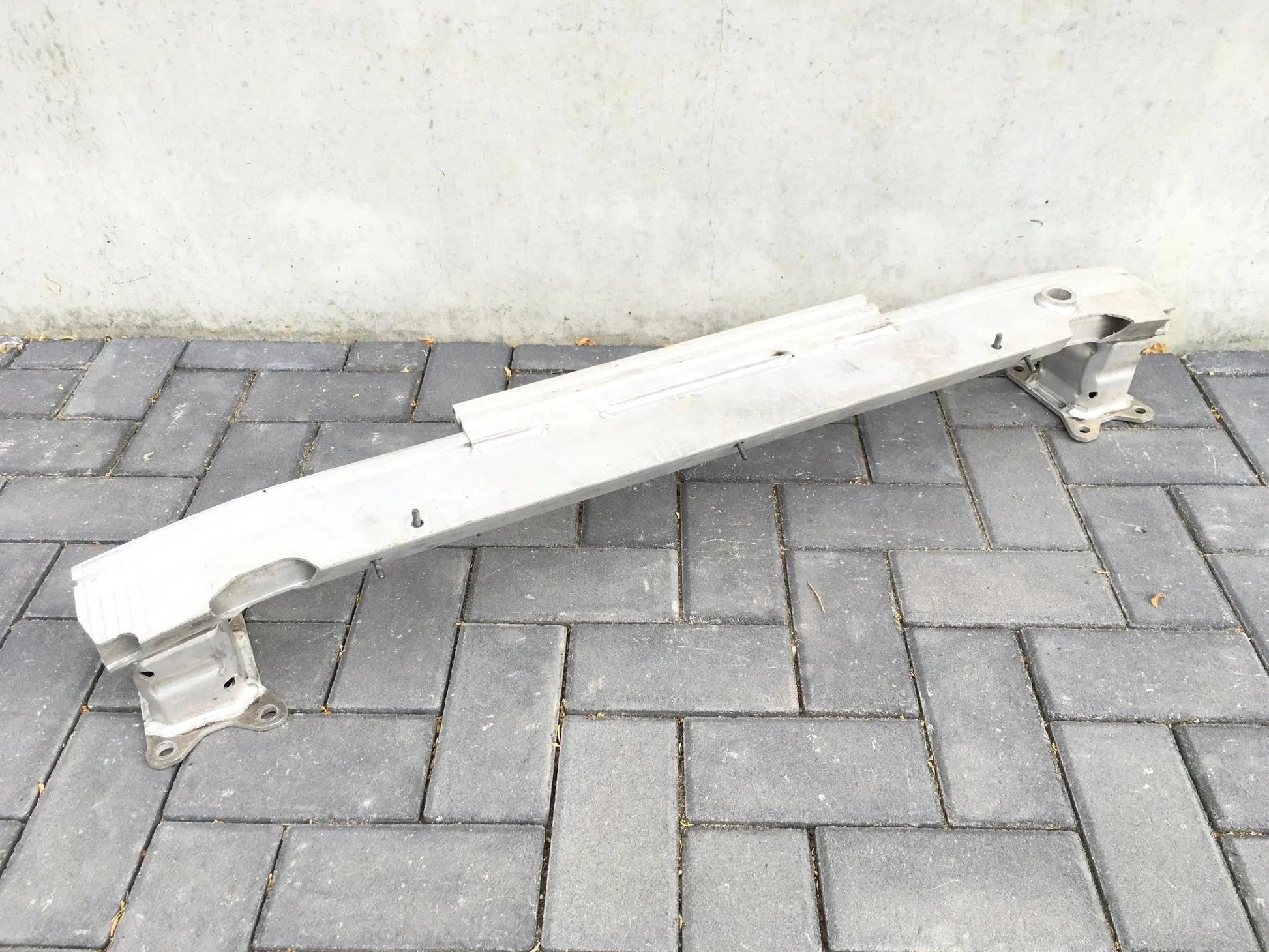 Refuerzo paragolpes trasero Porsche 992
