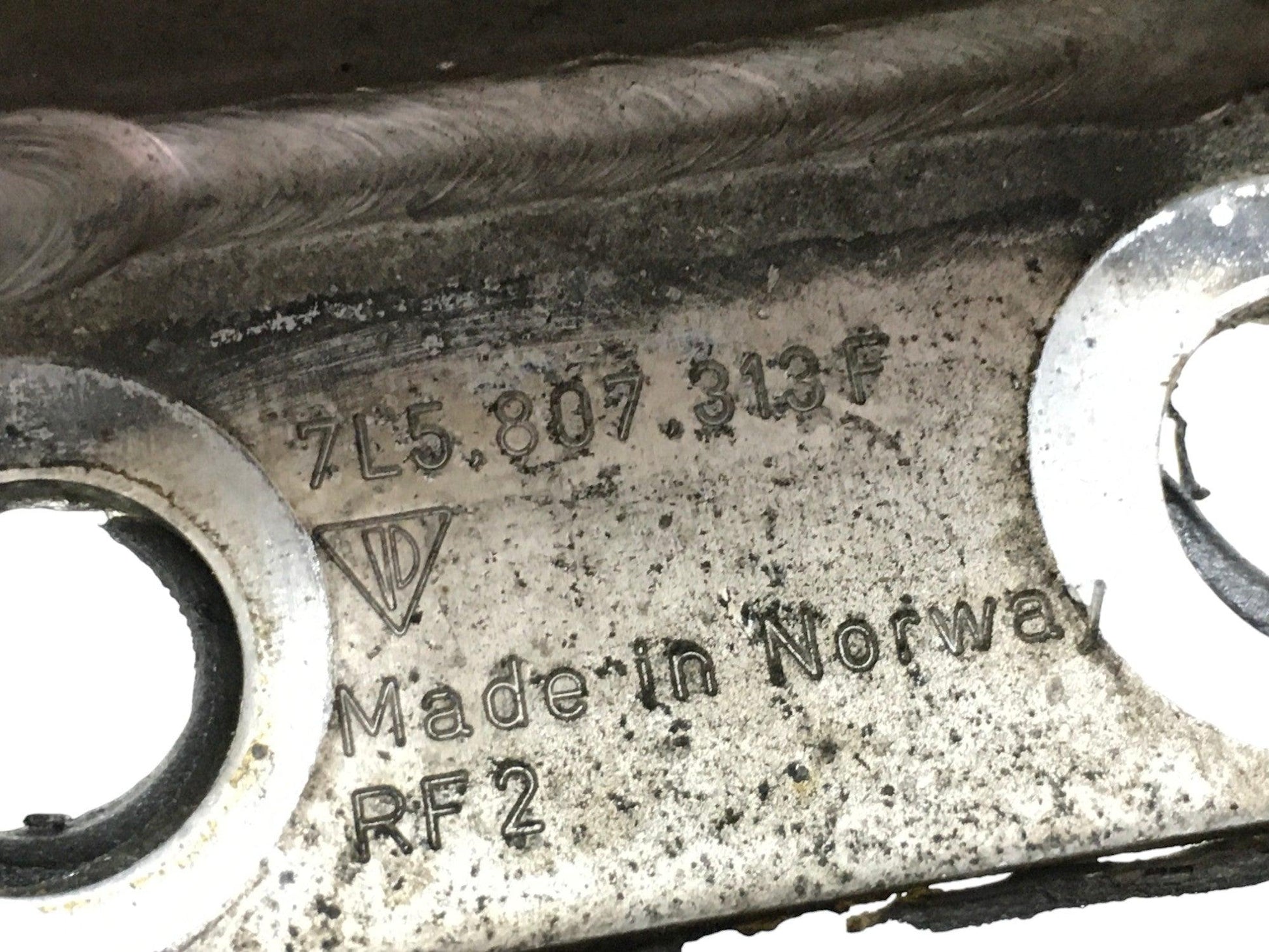 Refuerzo paragolpes trasero Porsche Cayenne 955 - 7L5807313F