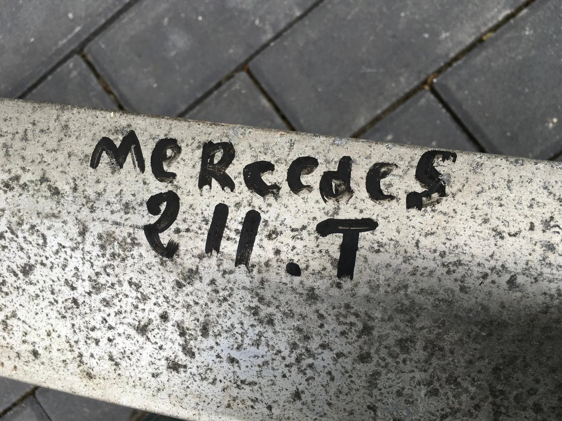 Refuerzo trasero Mercedes W211