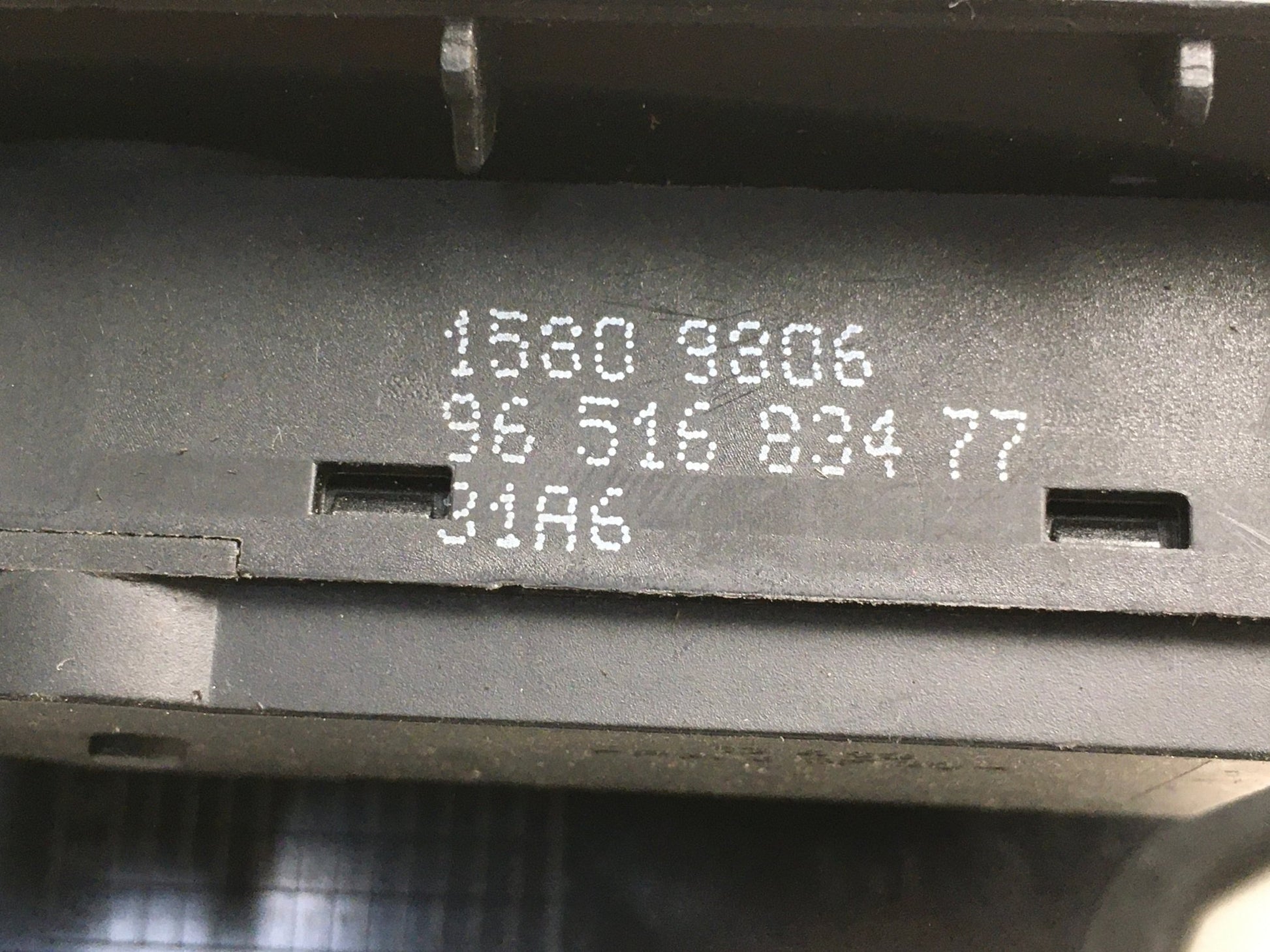 Rejilla aireadora dcha Citroen C6 - 9651683477