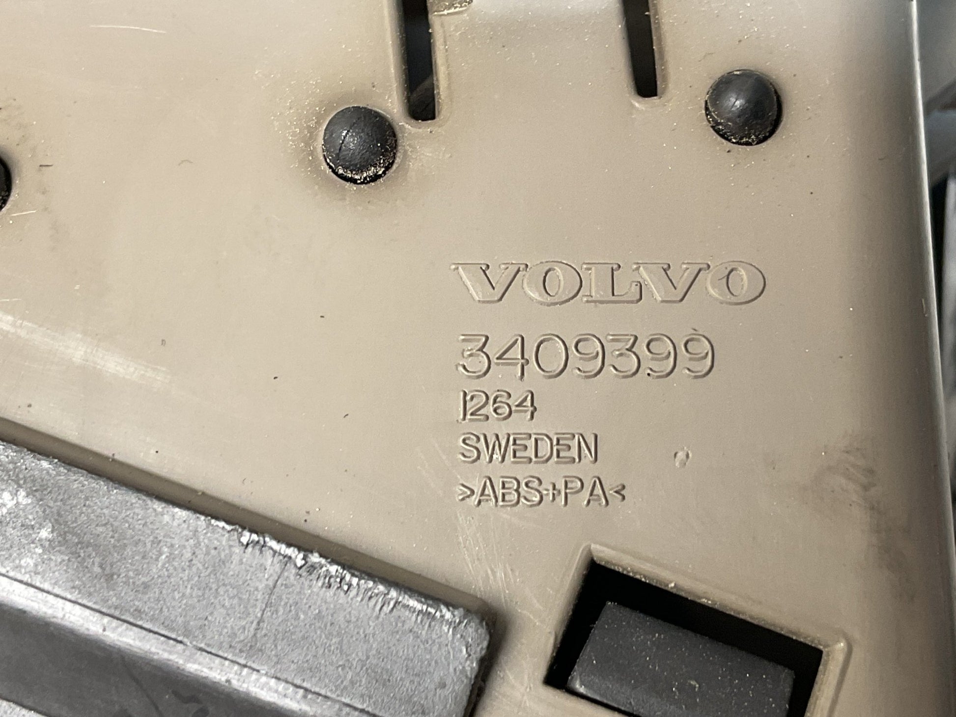 Rejilla Aireadora Dcha Volvo XC90 I - 3409399