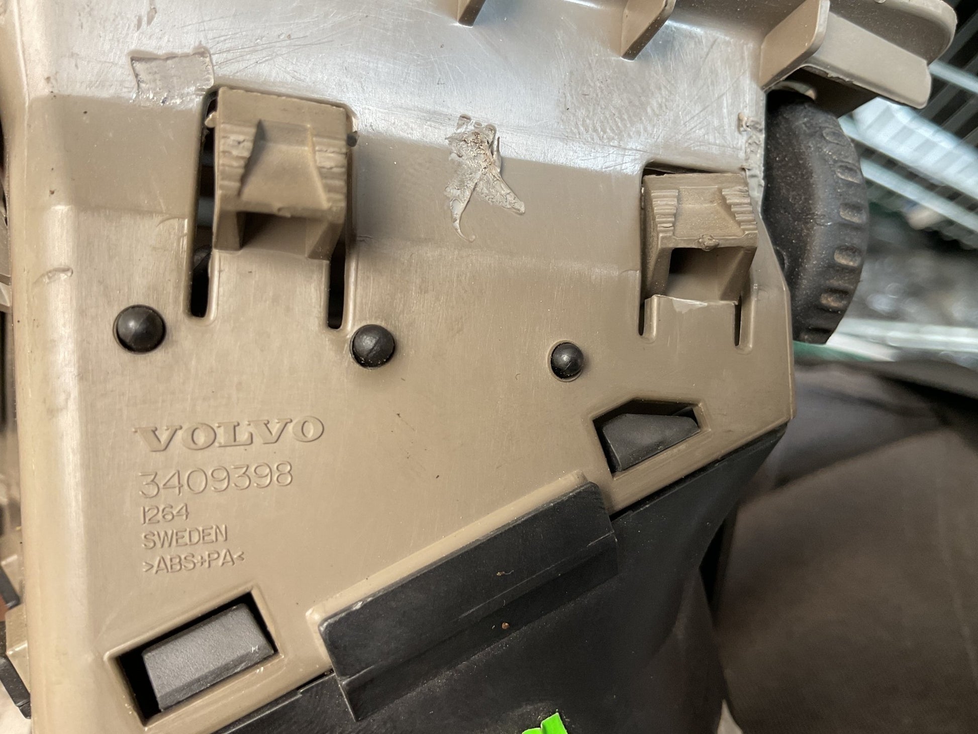 Rejilla Aireadora izq Volvo XC90 I - 3409398