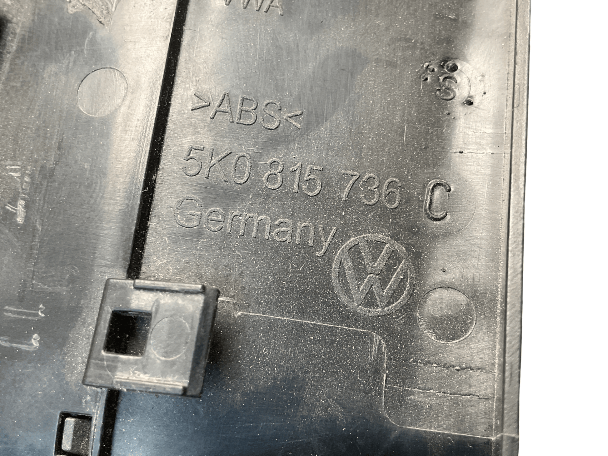 Rejilla Aireadora VW Golf 08-14 - 5K0815736C-