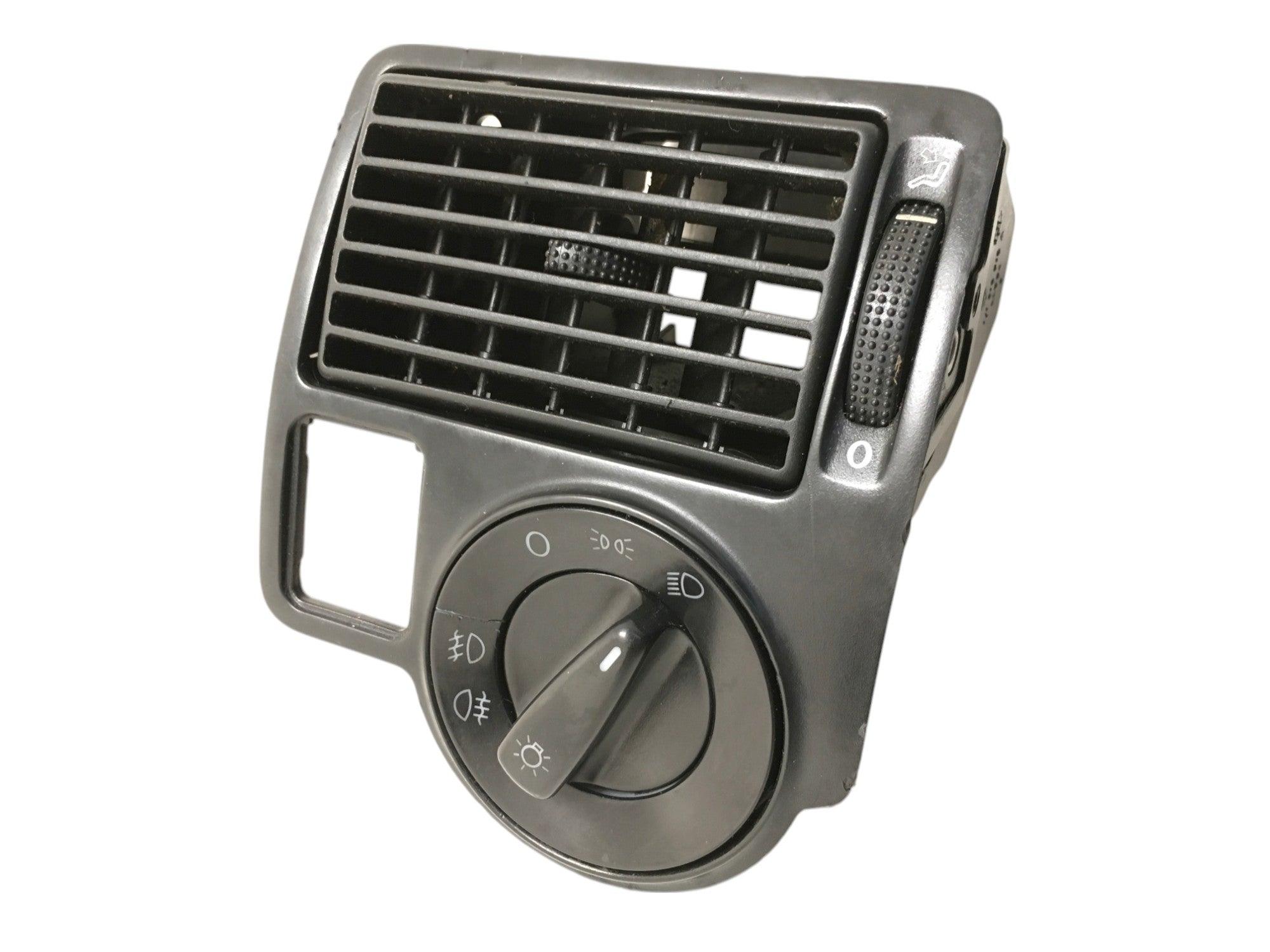 Rejilla Aireadora VW Golf IV 1J - 1J1815715A