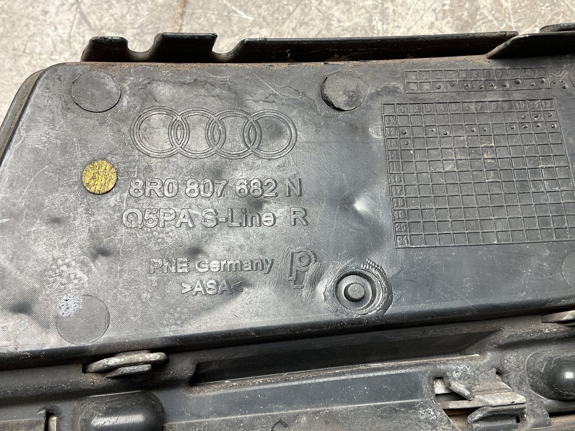 Rejilla Antiniebla dcha Audi SQ5 2012-2017 - 8R0807682N