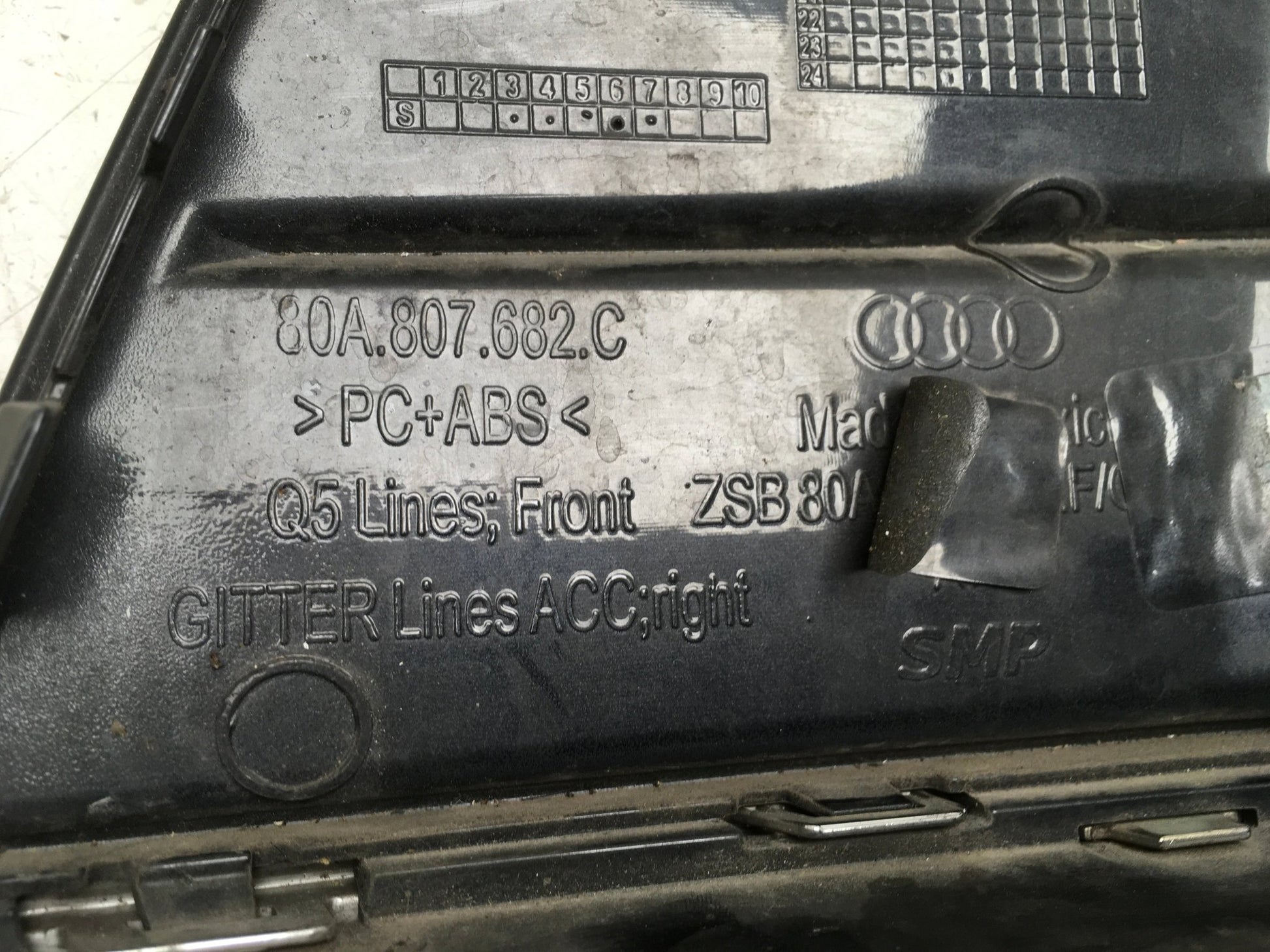 Rejilla Antiniebla dcho Audi Q5 FY Quattro - 80A807682C