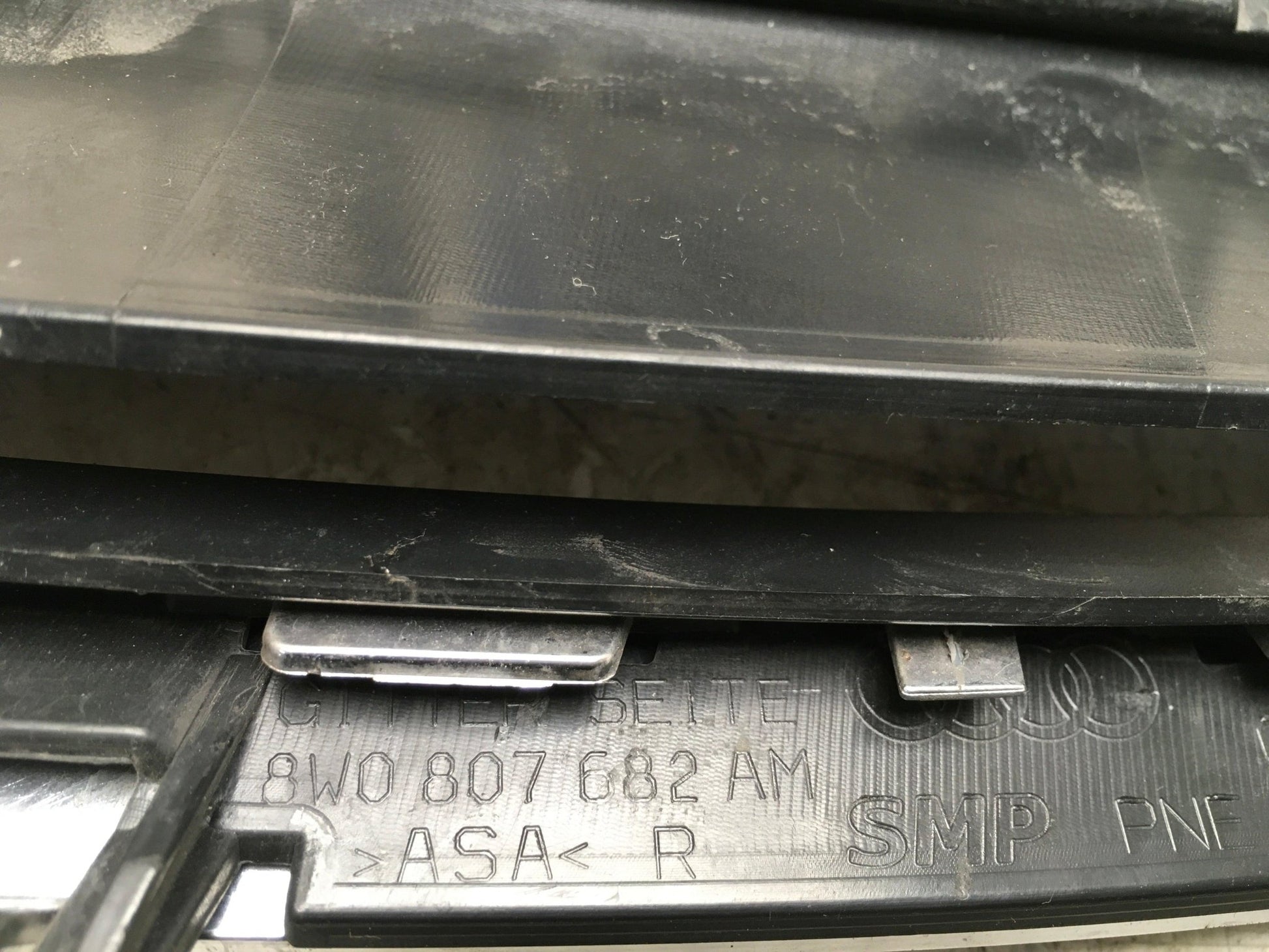 Rejilla Antiniebla dcho Audi S4 B9 Fase 2 - 8W0807682AM