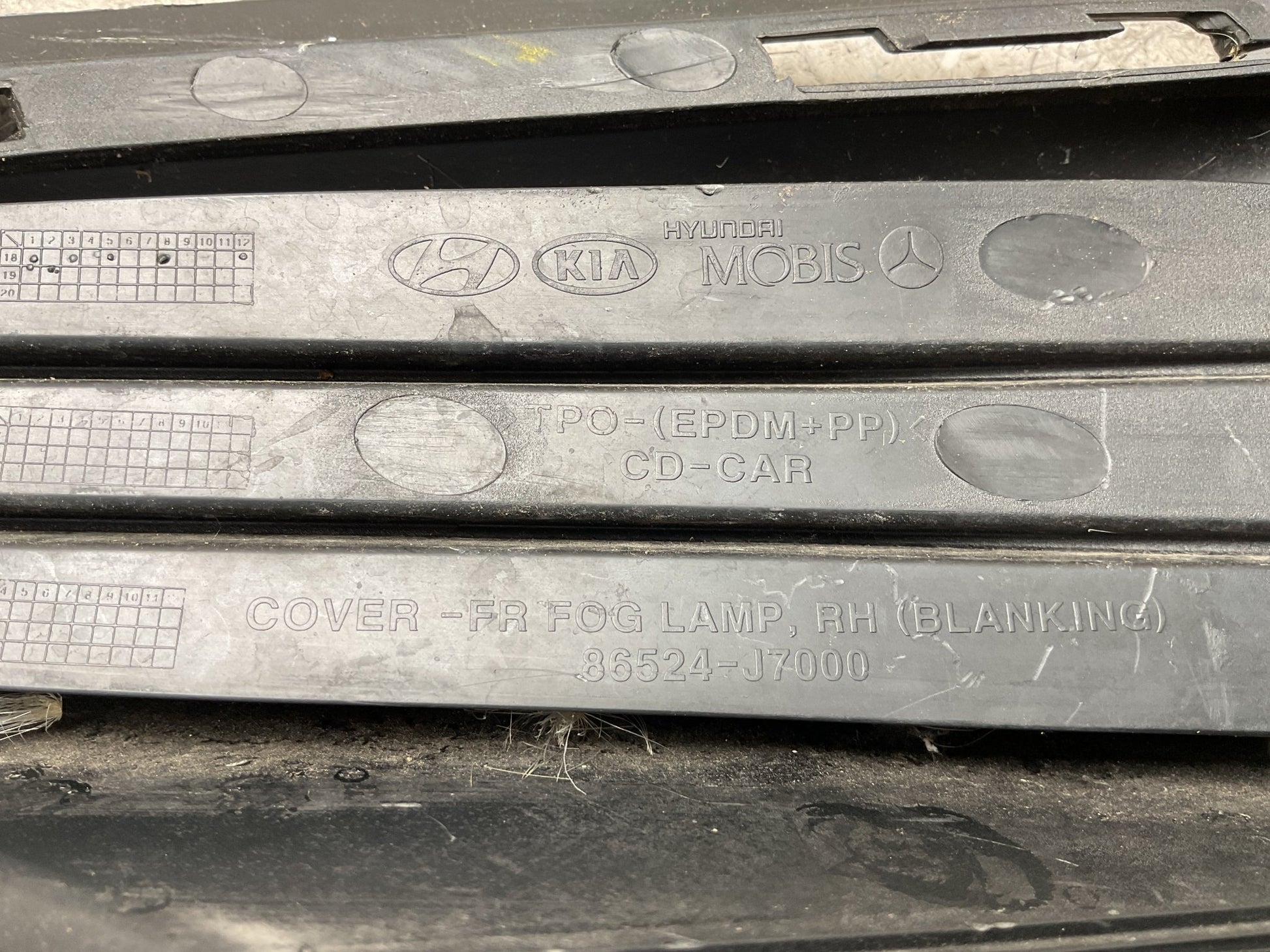 Rejilla Antiniebla dcho Kia Ceed III - 86524J7000