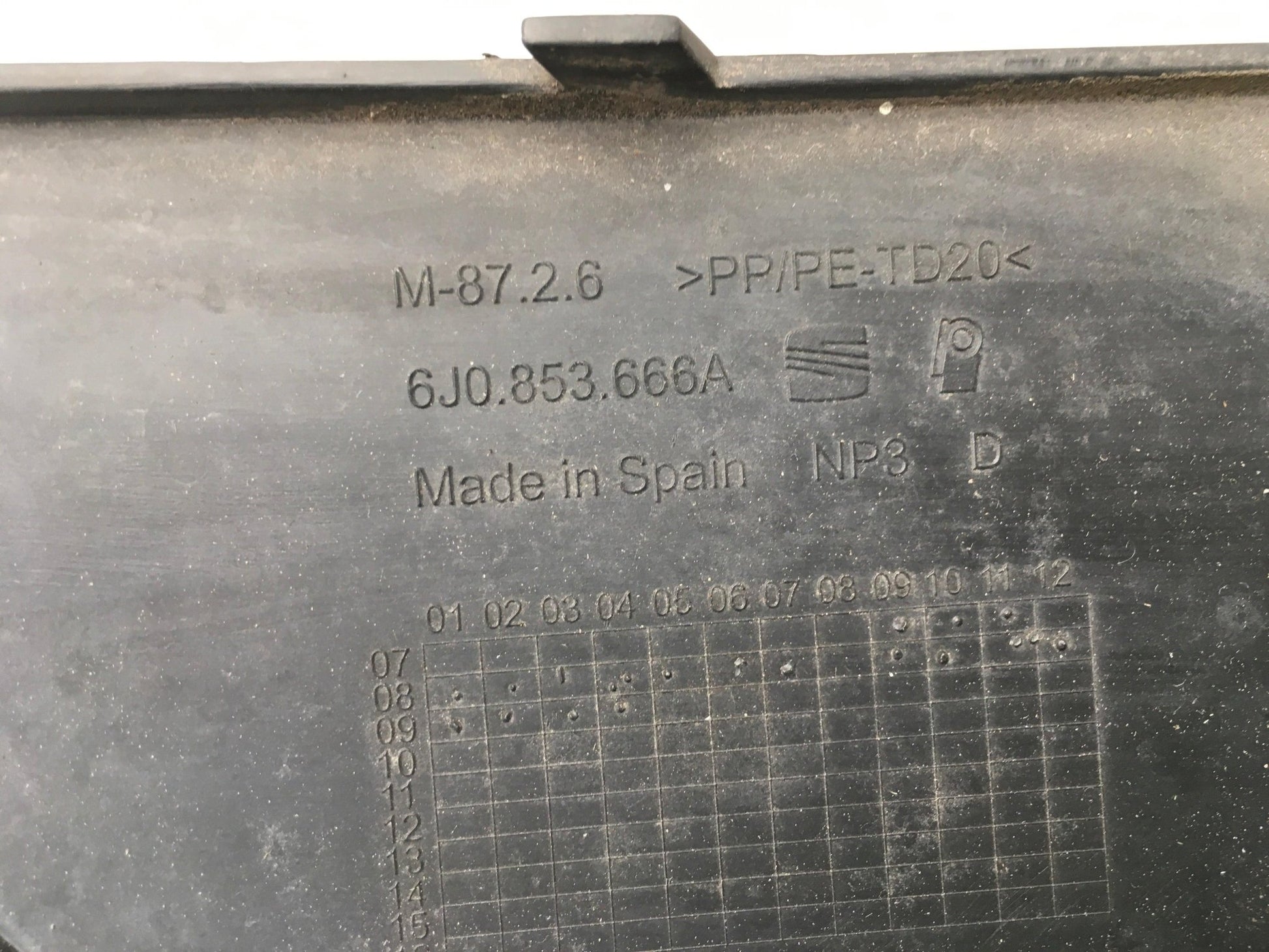 Rejilla antiniebla derecha Seat Ibiza IV - 6J0853666A